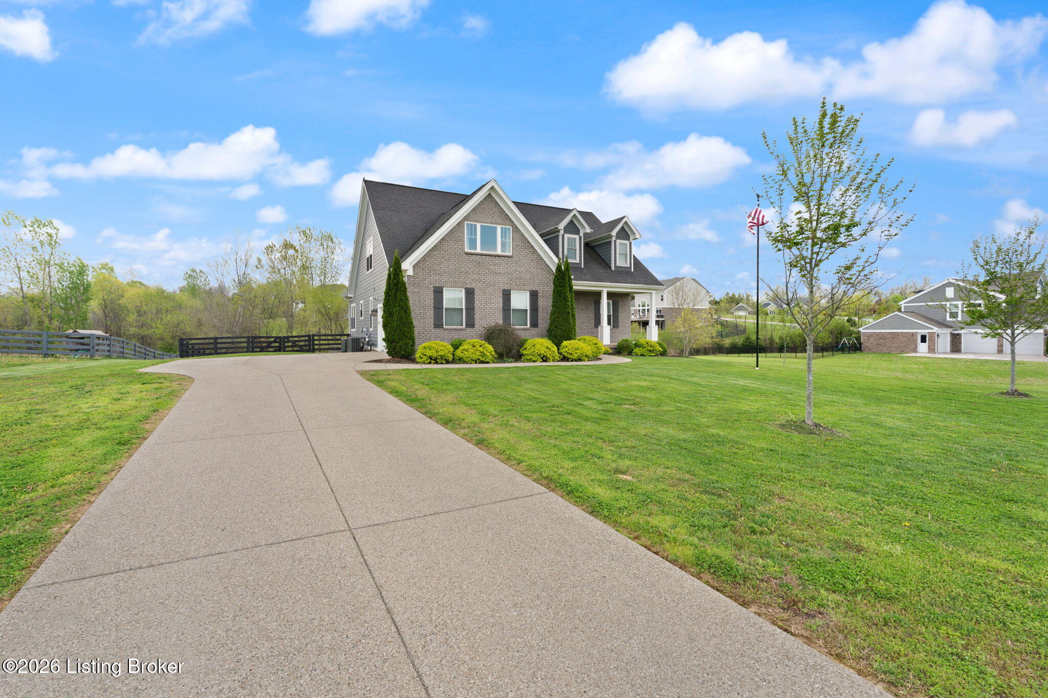1211 Summit Parks Dr