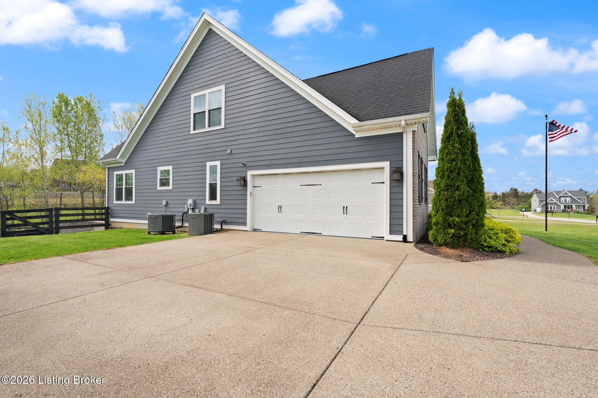 1211 Summit Parks Dr