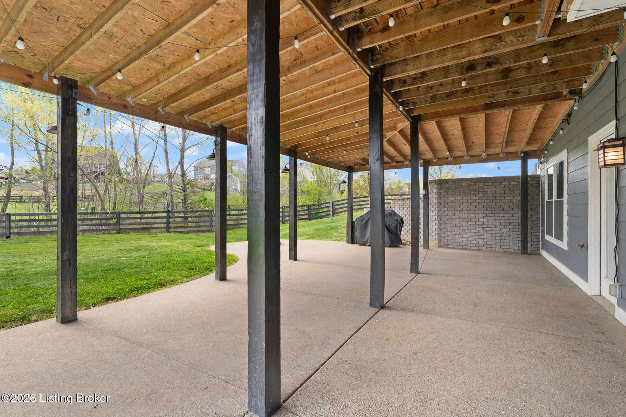 1211 Summit Parks Dr