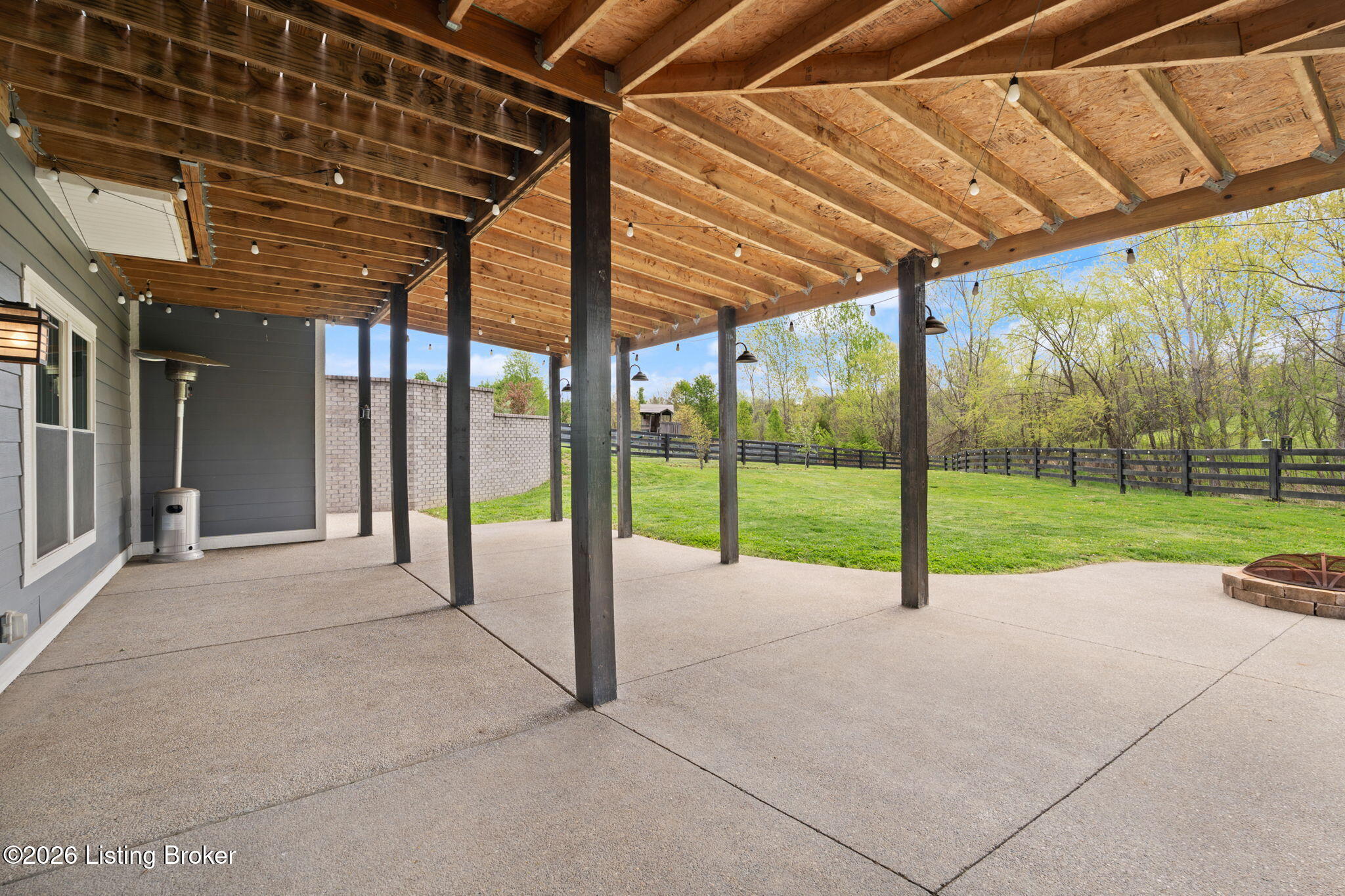 1211 Summit Parks Dr
