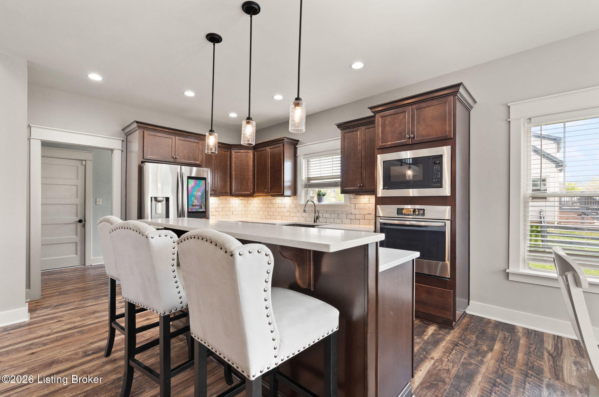 1211 Summit Parks Dr