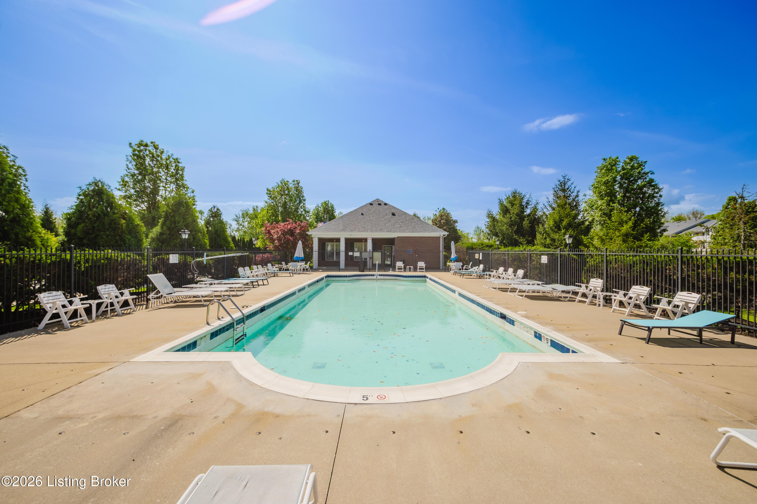 2601 Bradford Commons Dr 203
