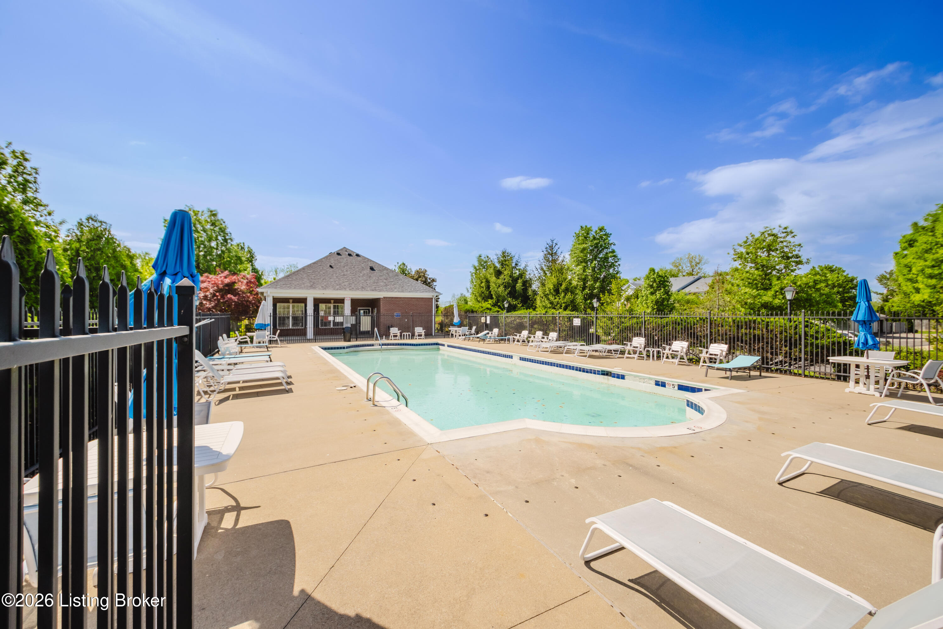 2601 Bradford Commons Dr 203