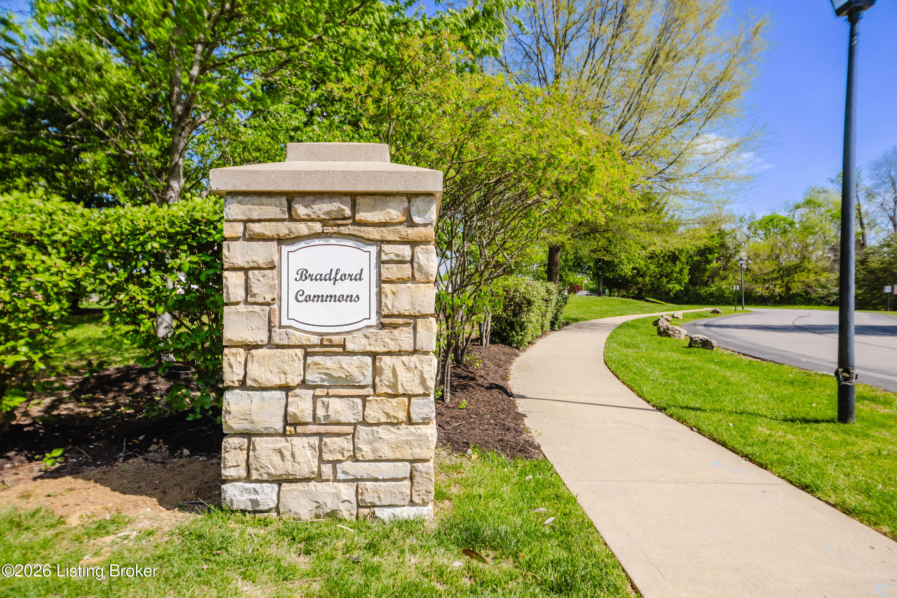 2601 Bradford Commons Dr 203
