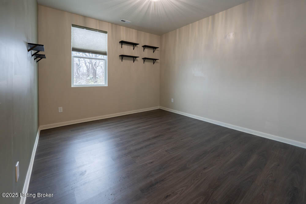 4391 Coppice Trail
