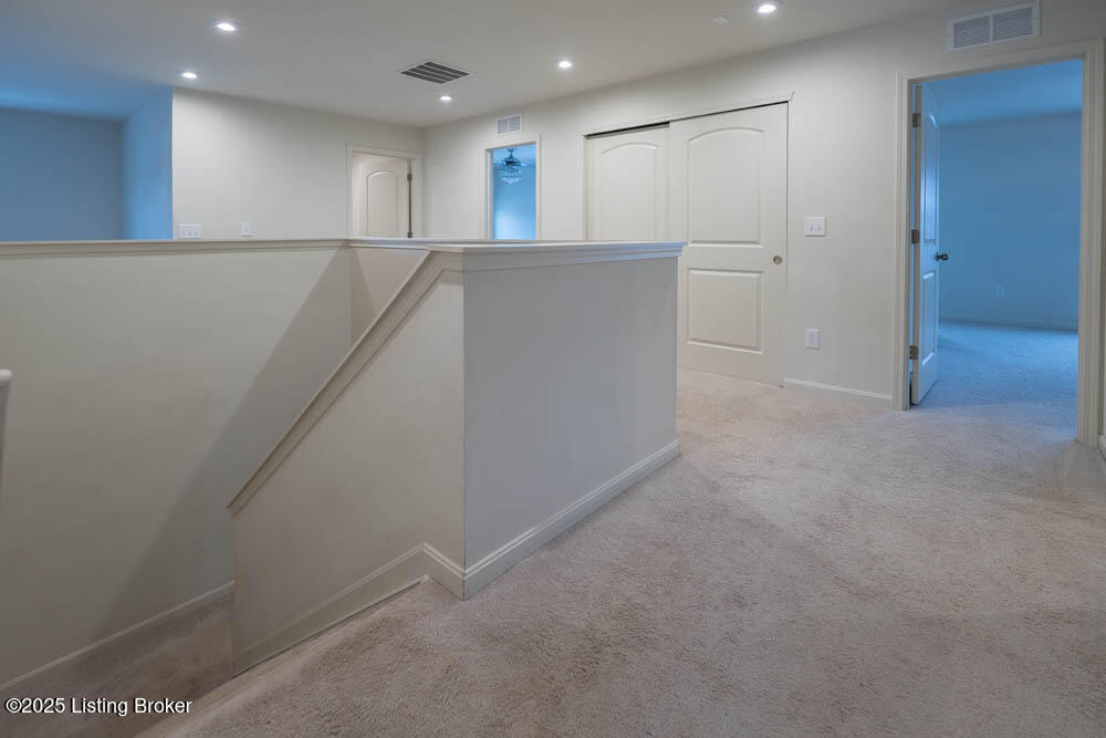 4391 Coppice Trail
