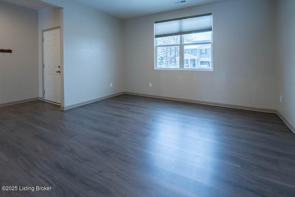 4391 Coppice Trail