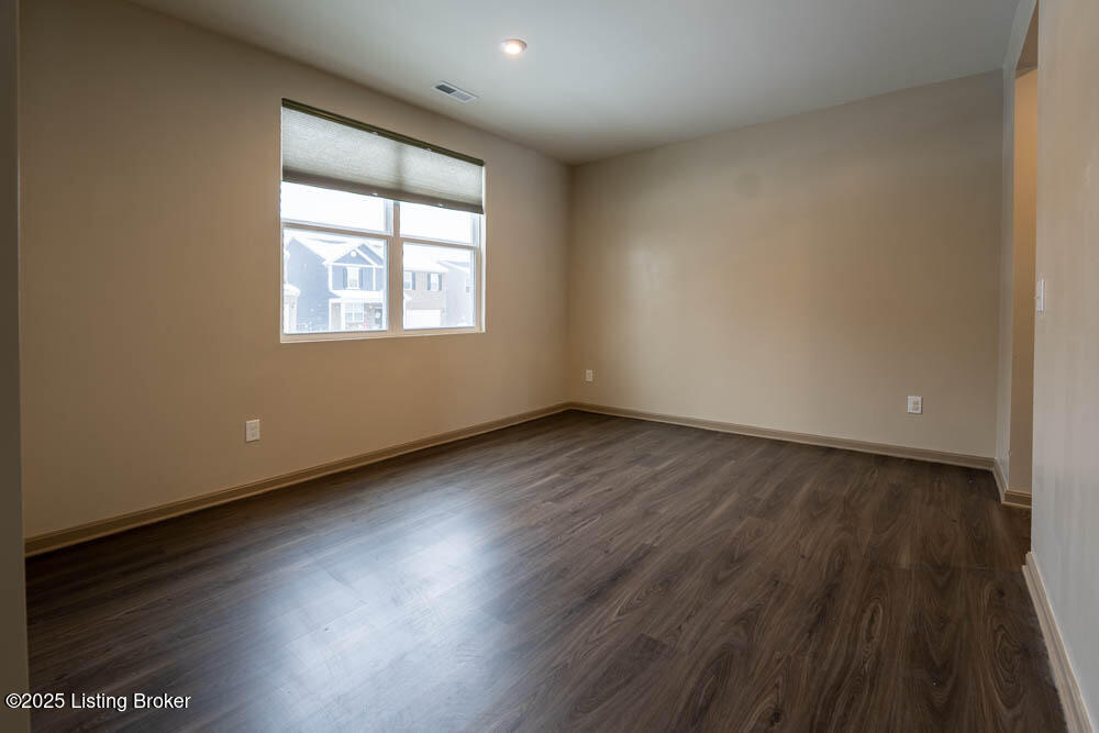 4391 Coppice Trail
