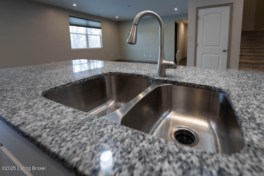 4391 Coppice Trail