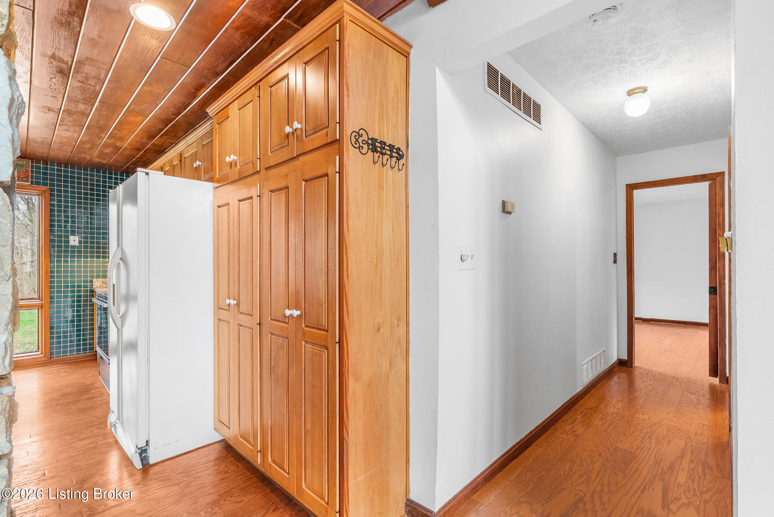 3004 Haney Dr
