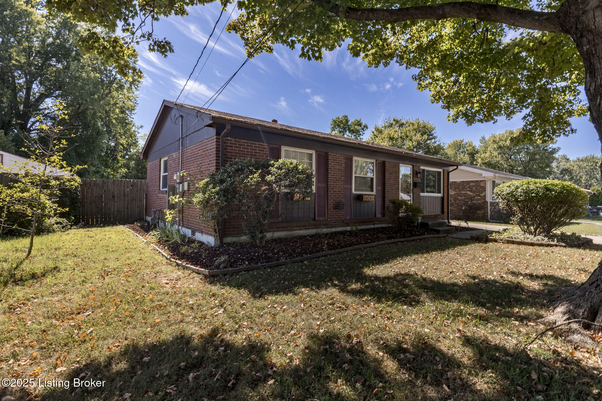 8016 Edsel Ln