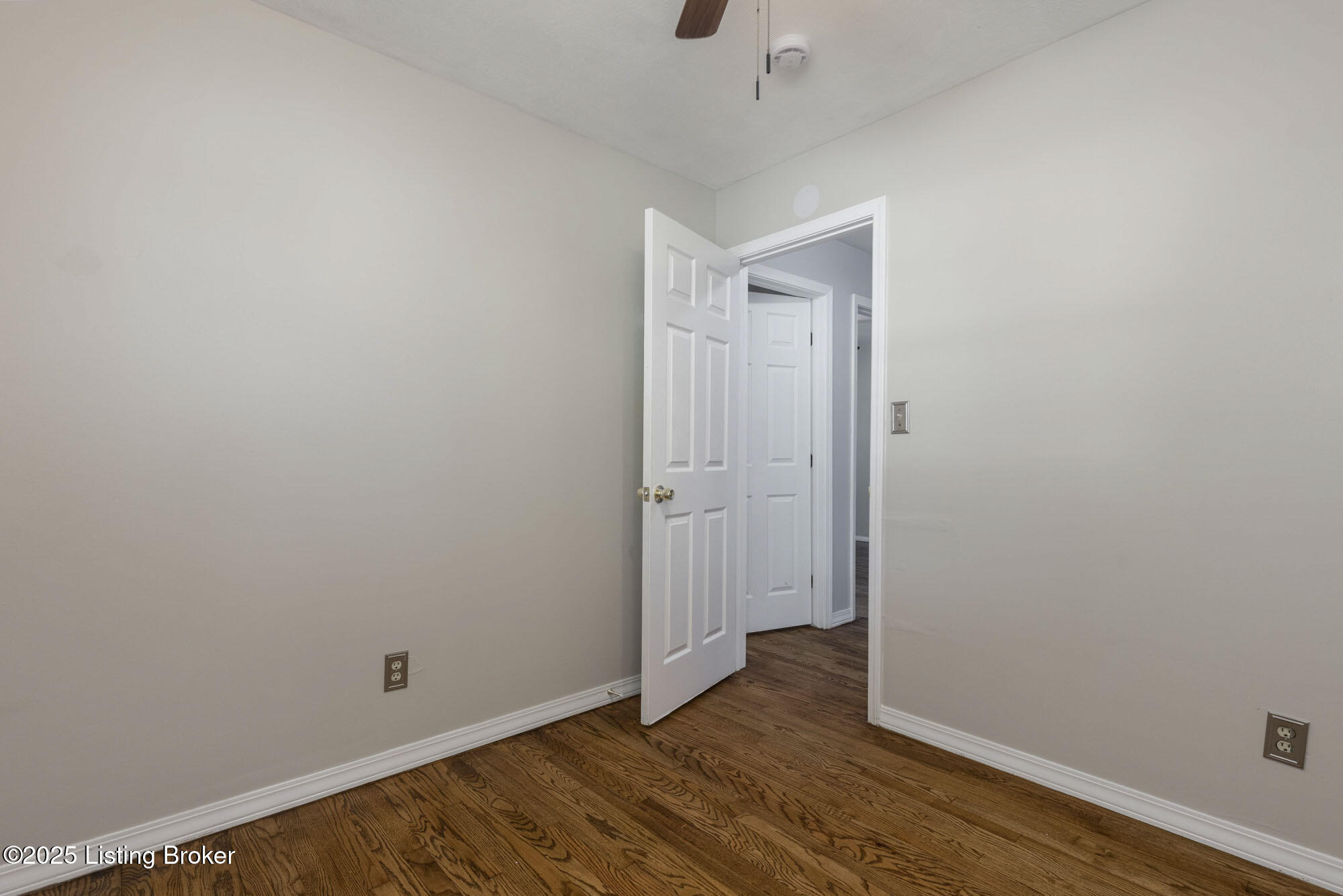 8016 Edsel Ln