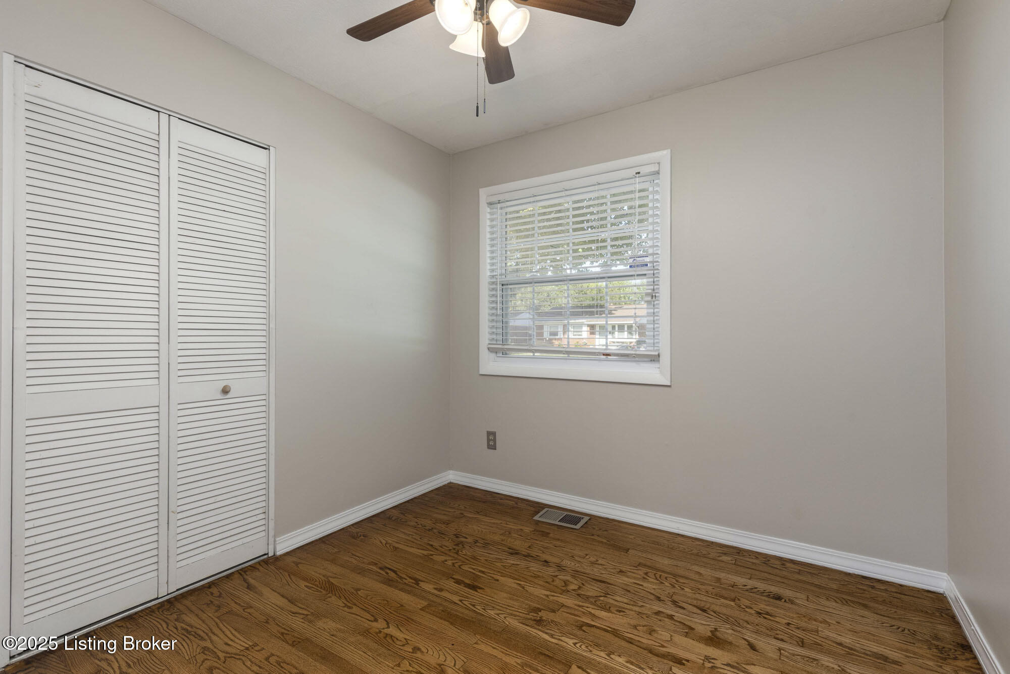 8016 Edsel Ln