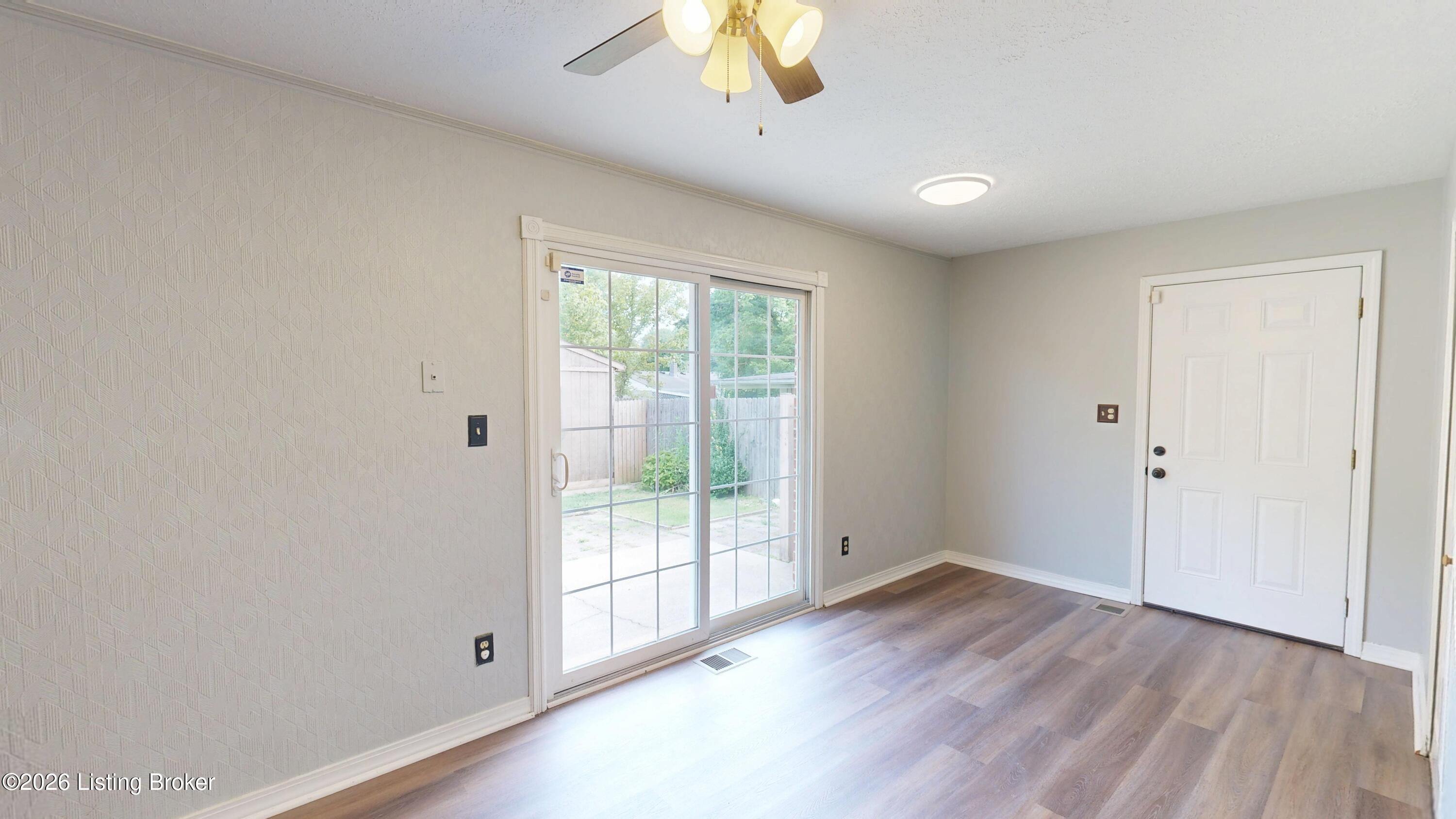 8016 Edsel Ln
