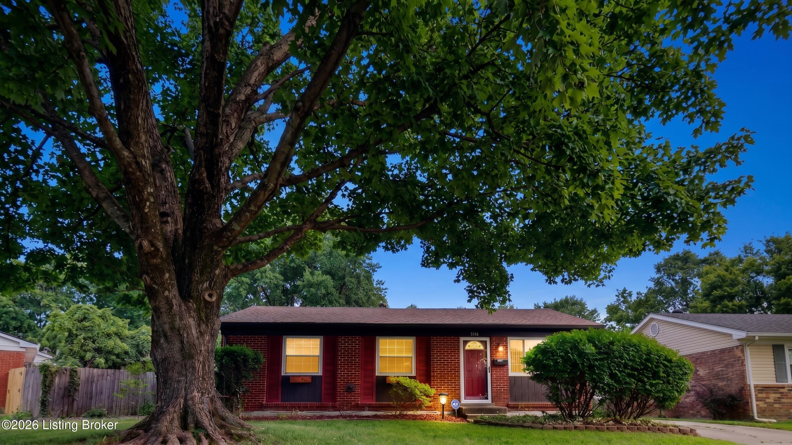 8016 Edsel Ln