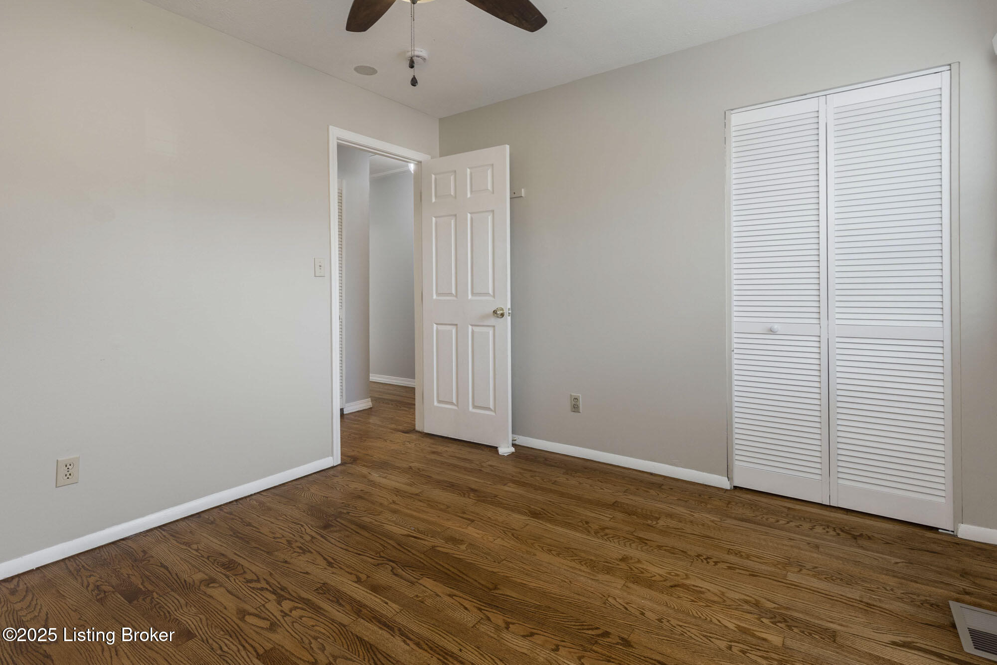 8016 Edsel Ln