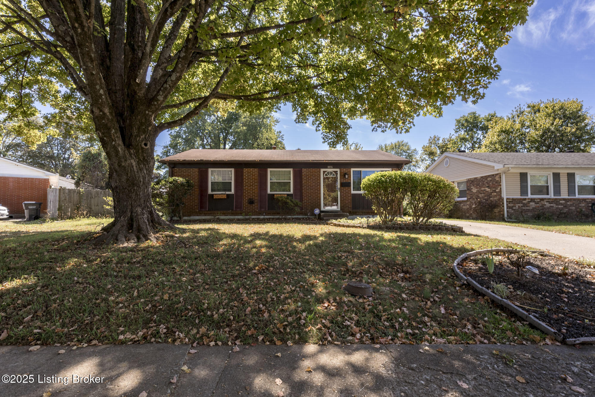 8016 Edsel Ln