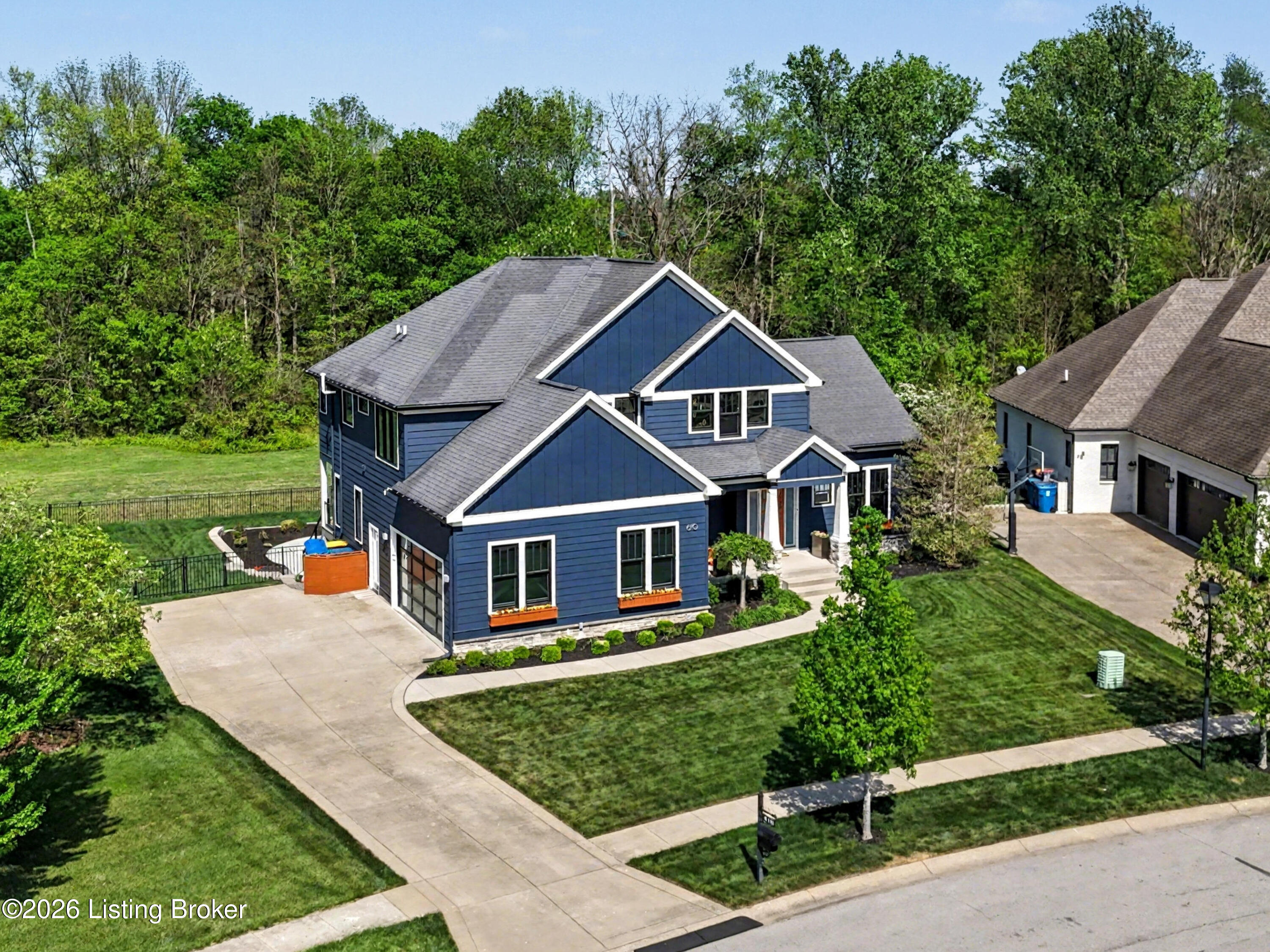 6110 Maddox Blvd