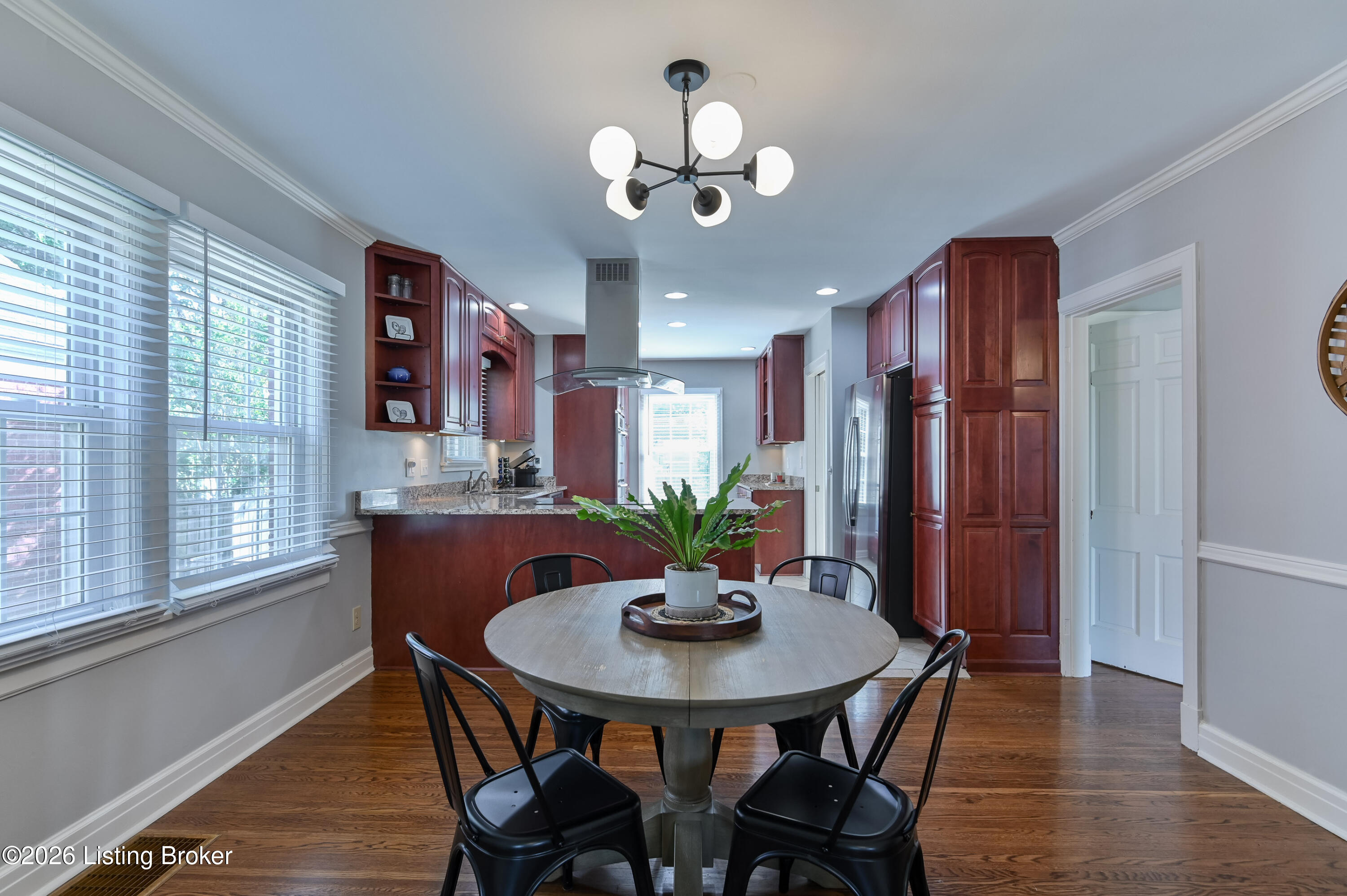 432 Bauer Ave