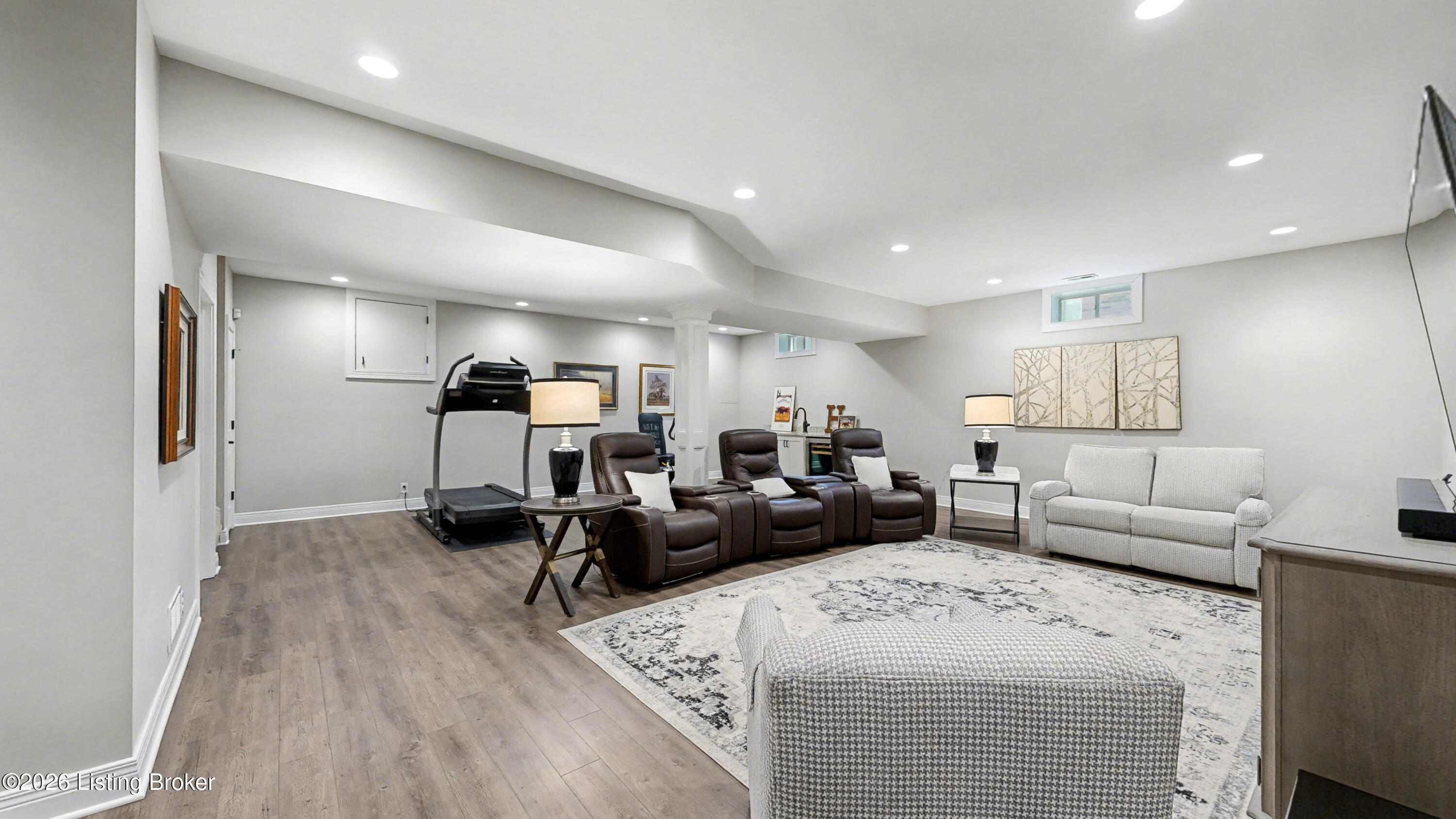 9504 Wolfpen Springs Dr