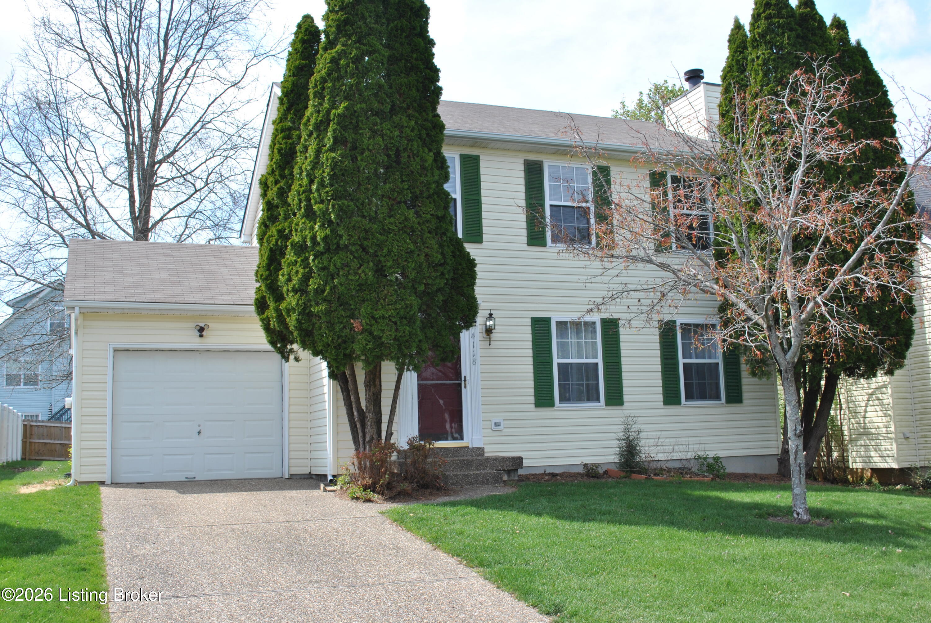 4118 Hickoryview Dr