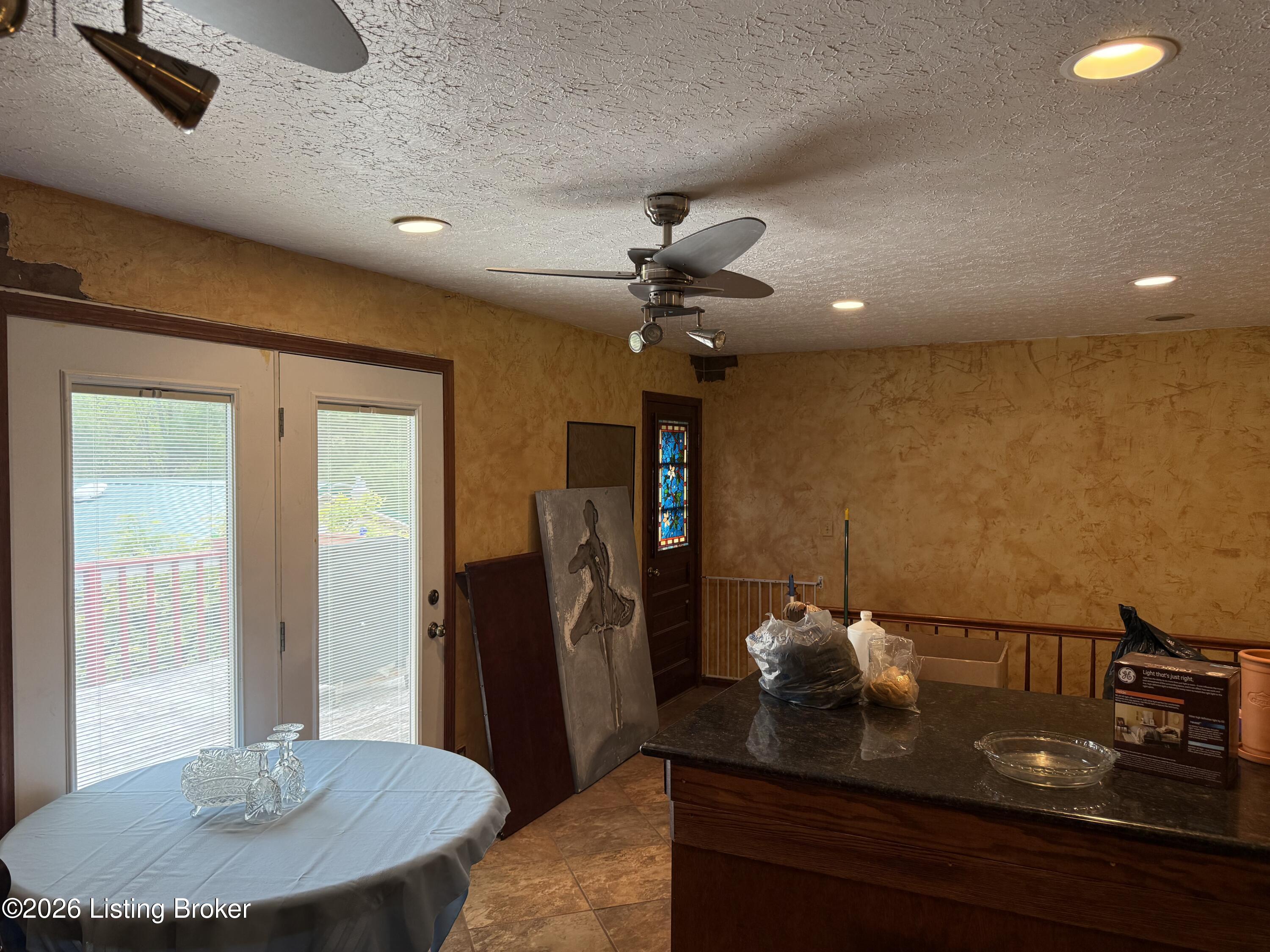 5713 Renada Dr