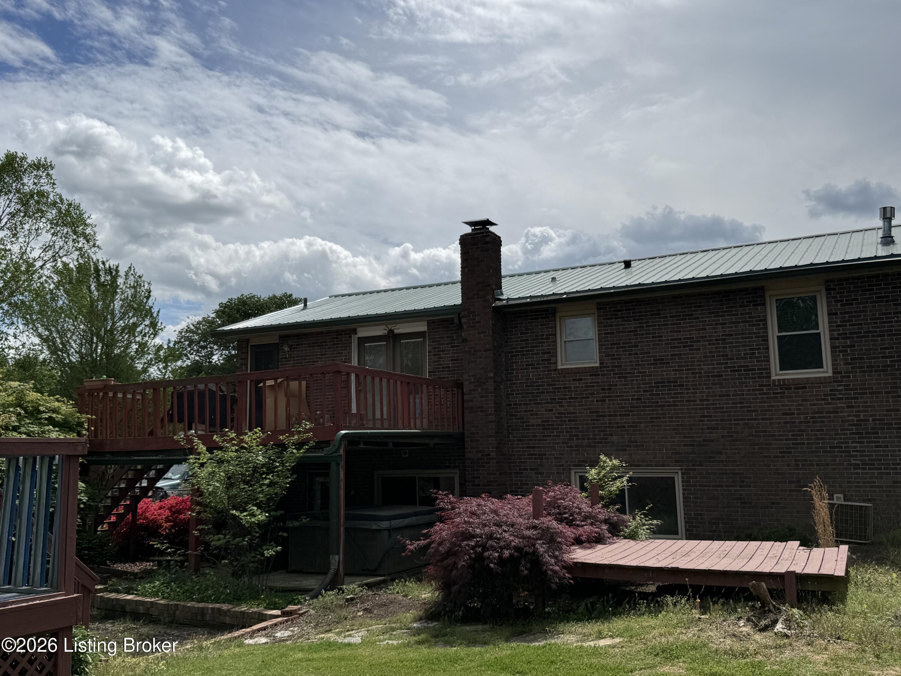 5713 Renada Dr