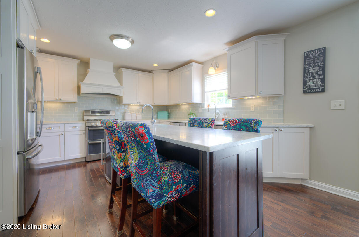 2109 OAKFORD Ct