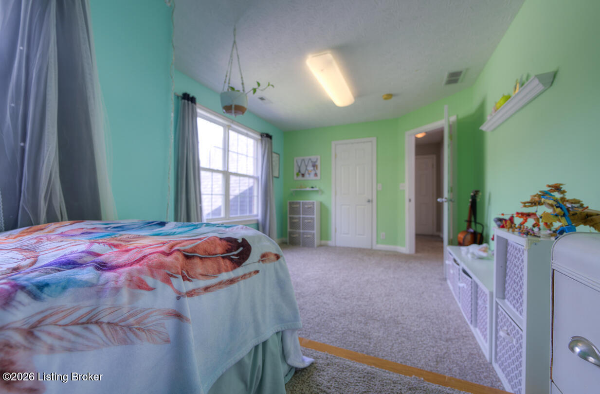 2109 OAKFORD Ct