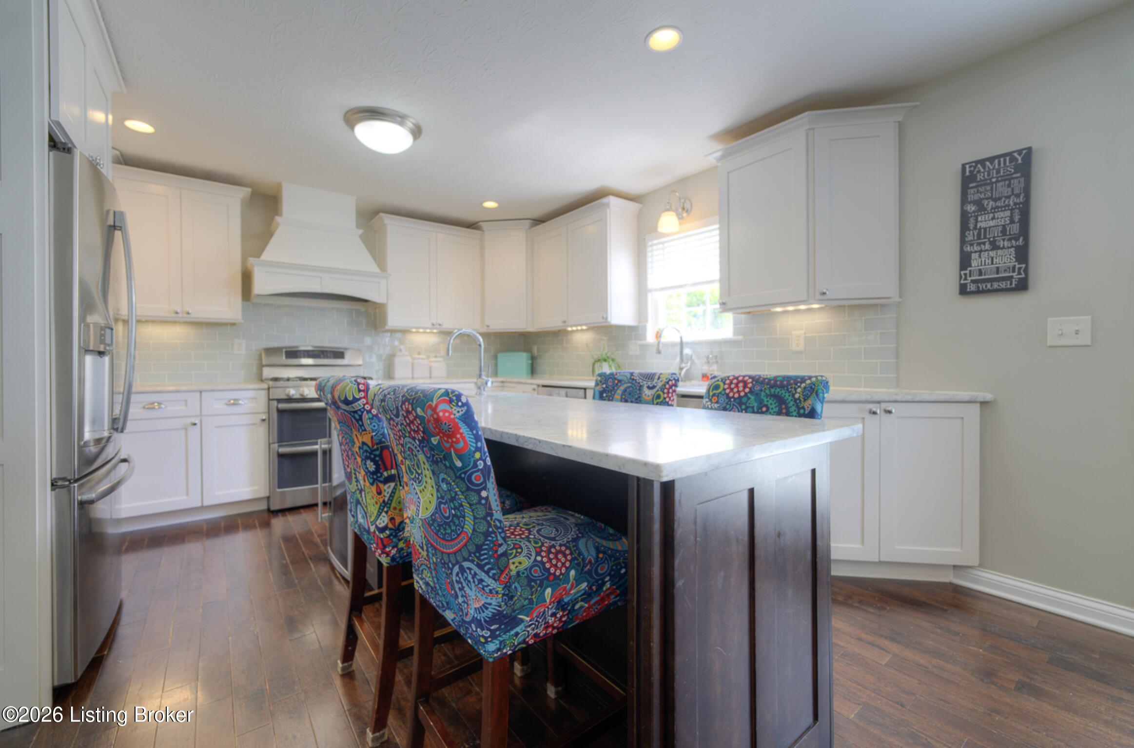 2109 OAKFORD Ct