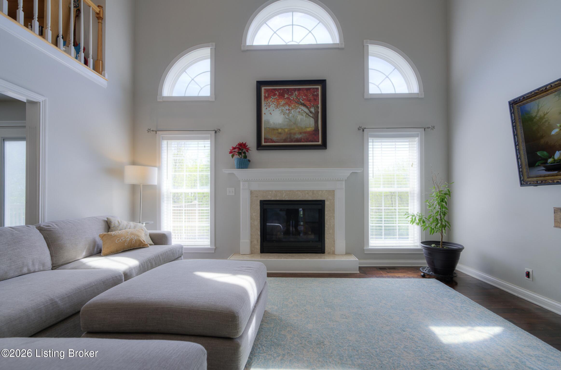 2109 OAKFORD Ct