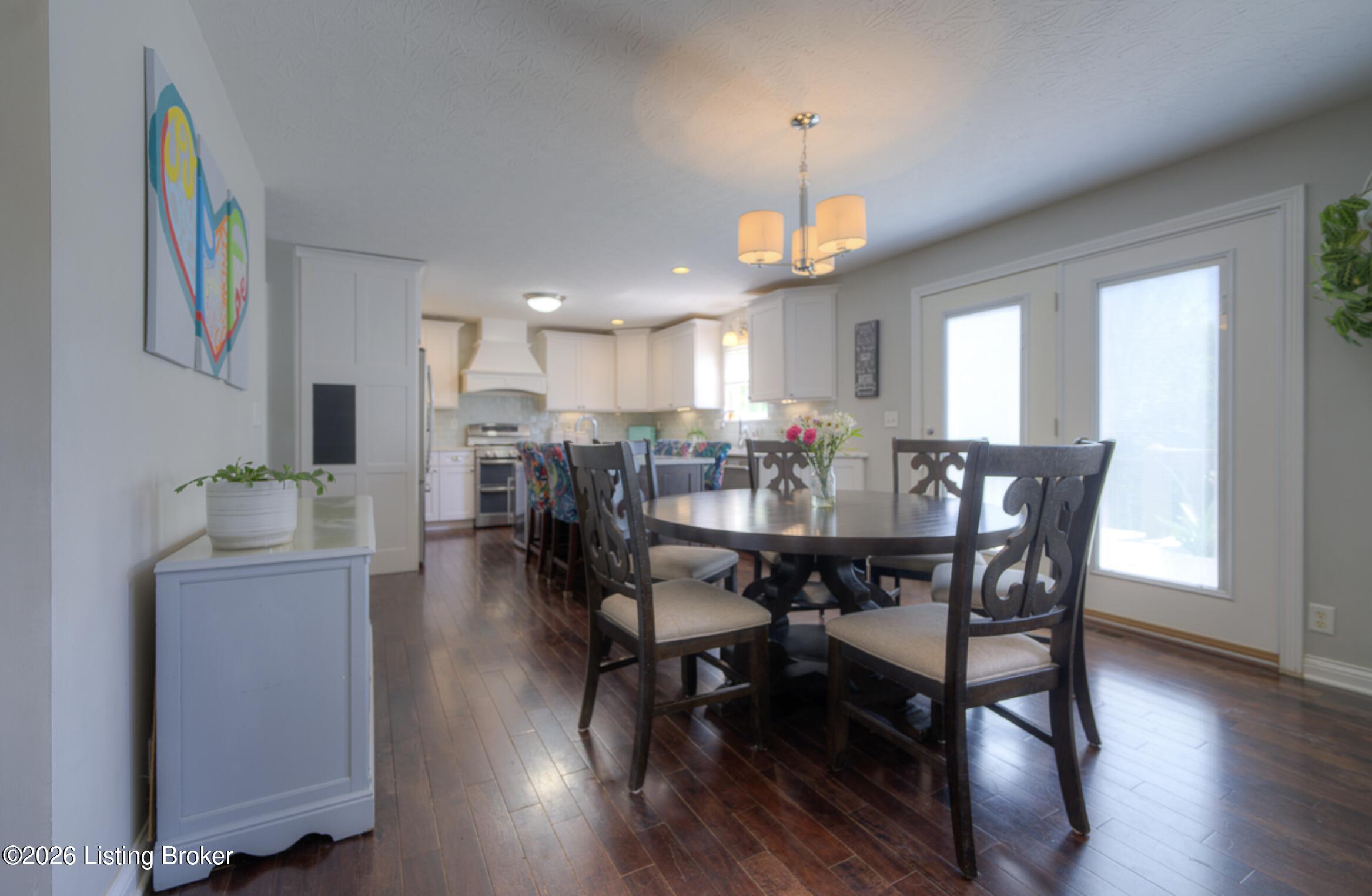 2109 OAKFORD Ct
