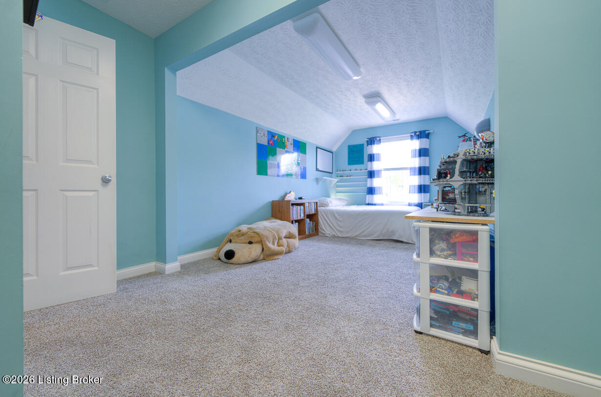 2109 OAKFORD Ct