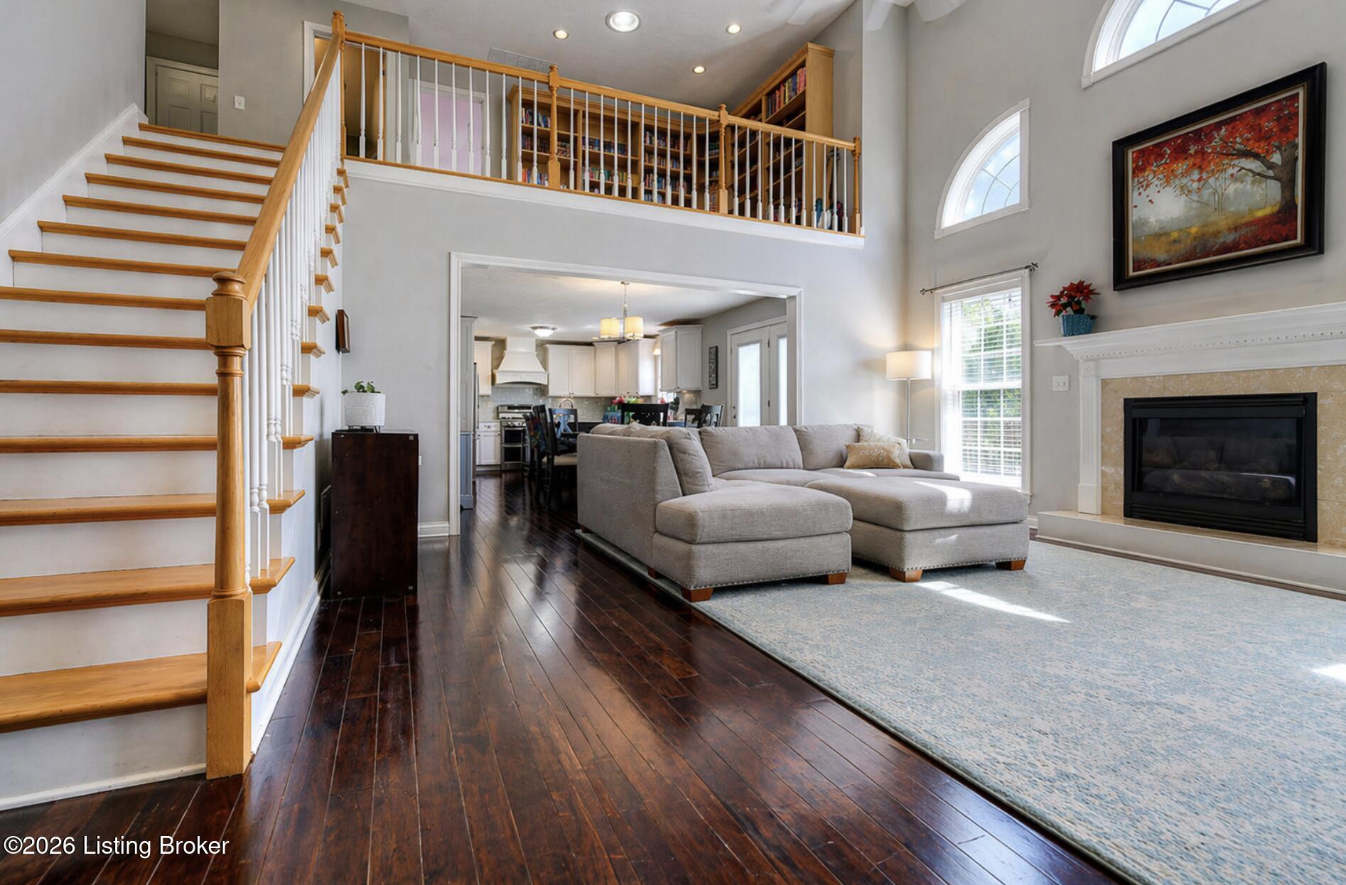 2109 OAKFORD Ct