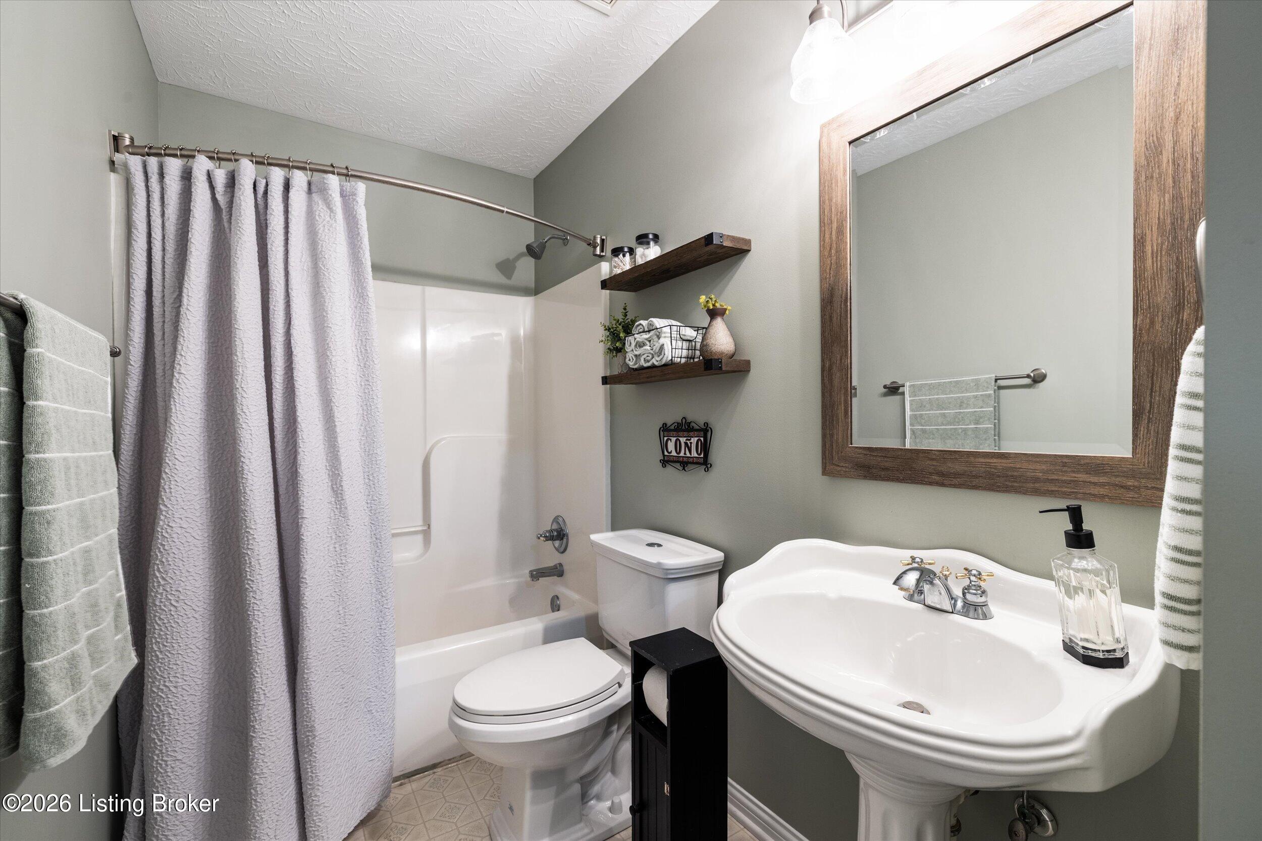 170 Hidden Valley Dr