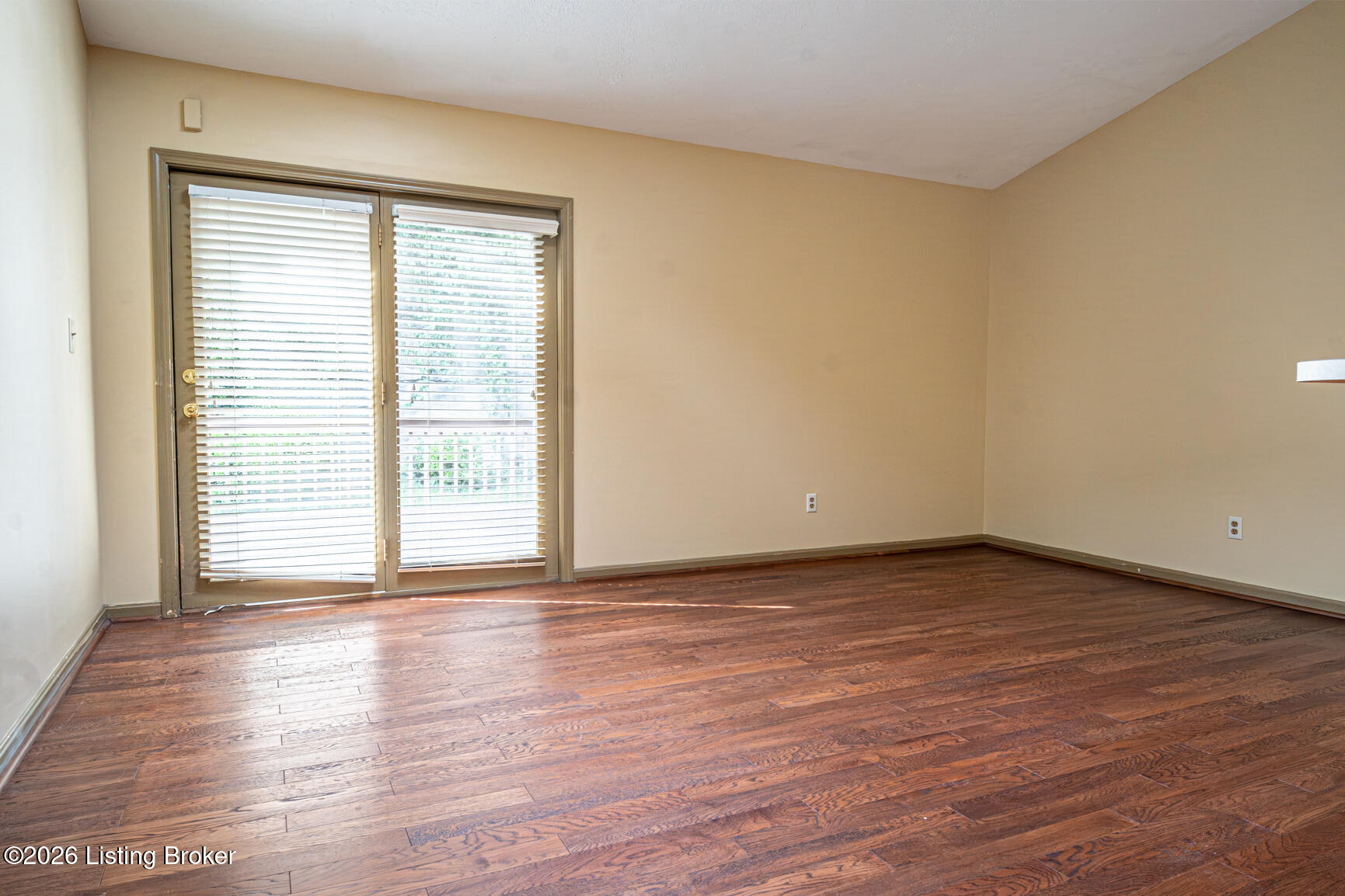 614 Ledgeview Park Dr