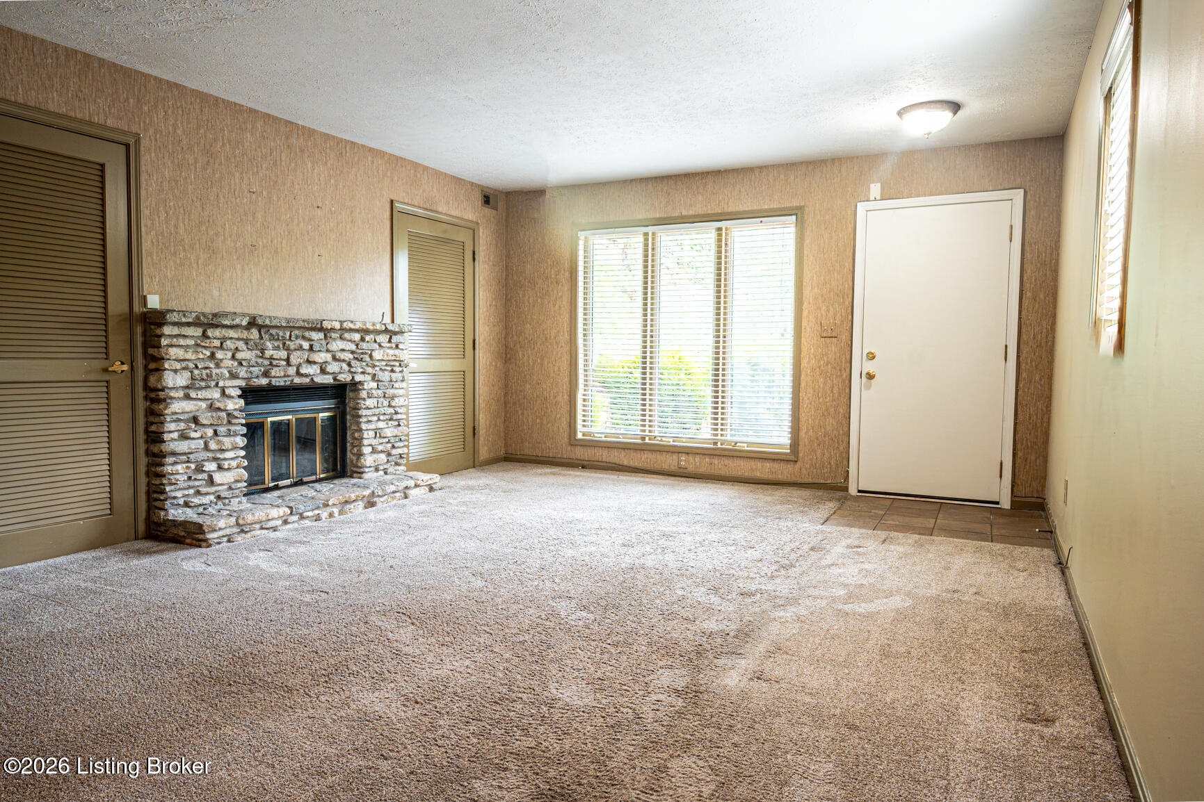 614 Ledgeview Park Dr