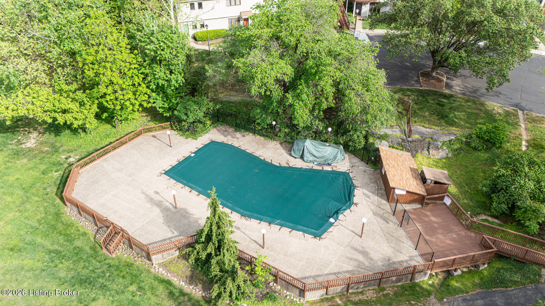 614 Ledgeview Park Dr