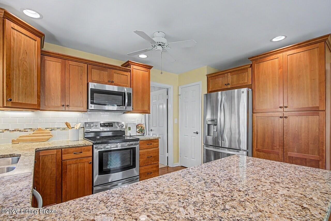 3217 Broeck Pointe Cir