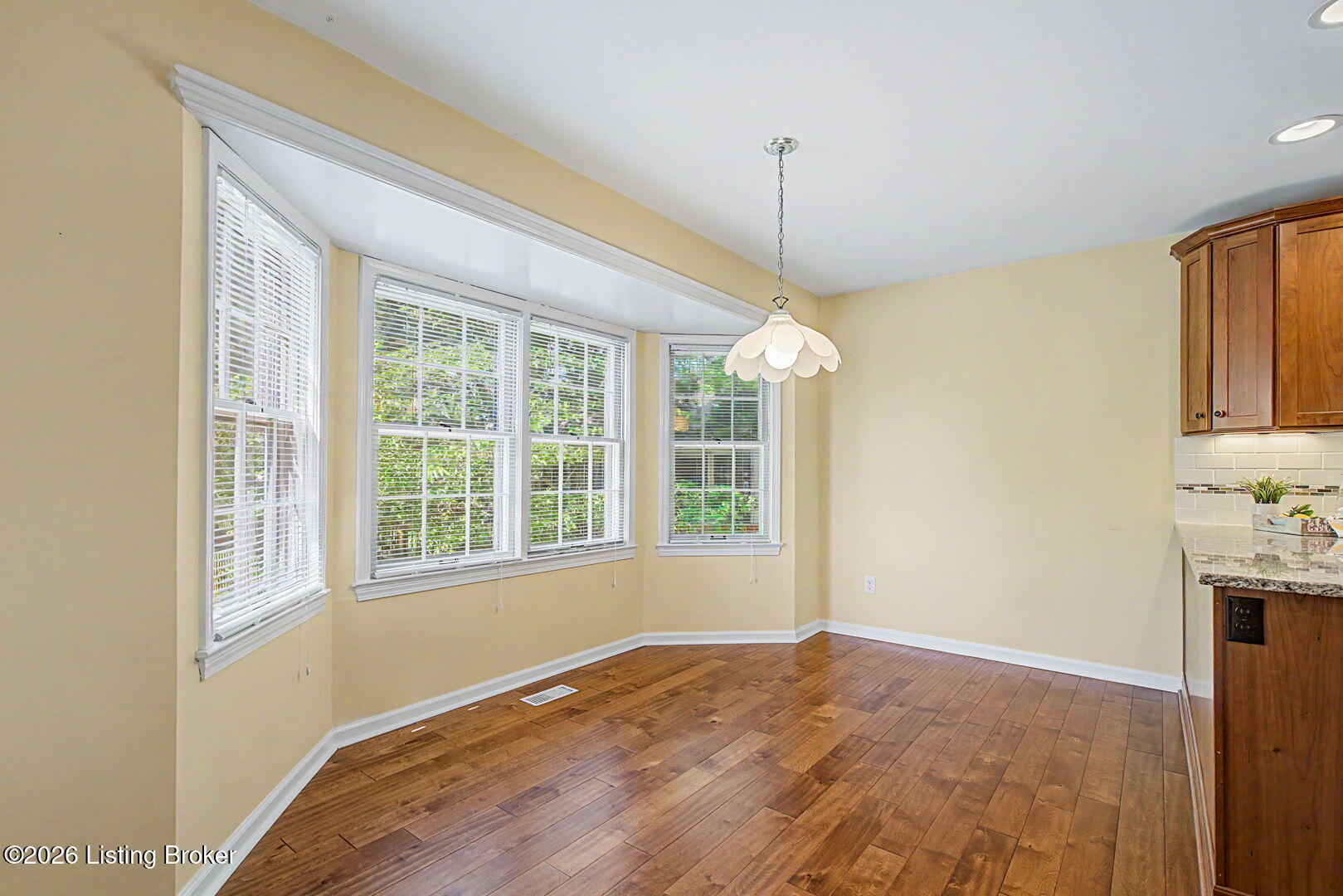 3217 Broeck Pointe Cir