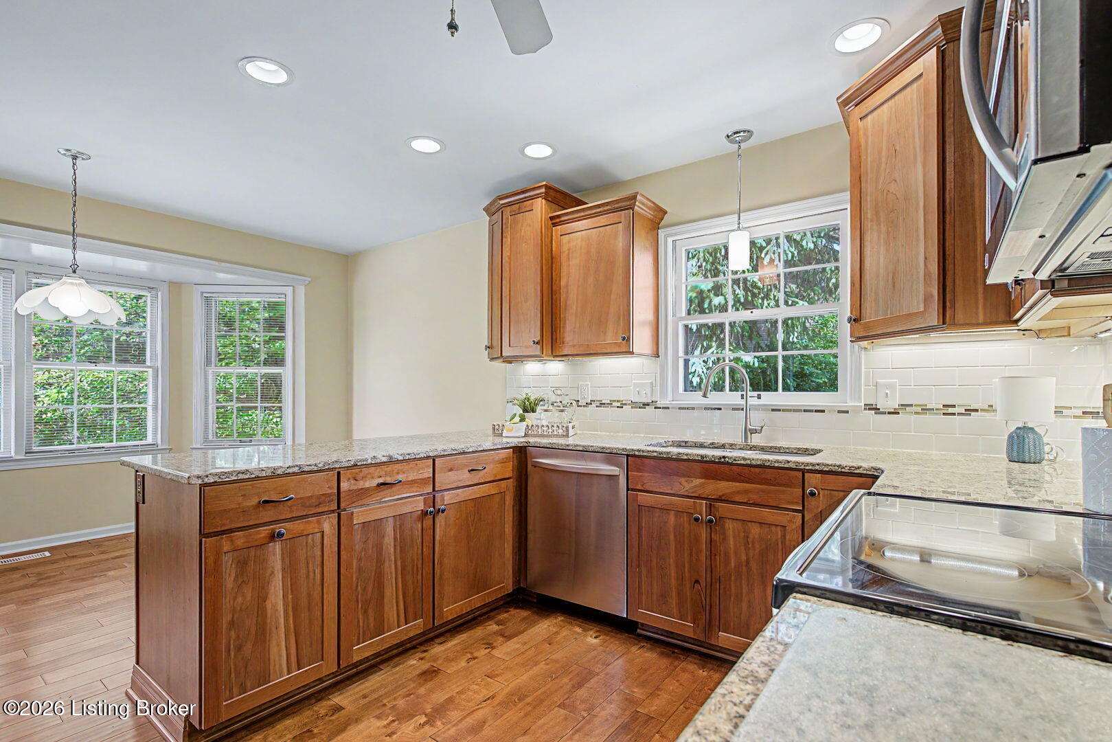 3217 Broeck Pointe Cir