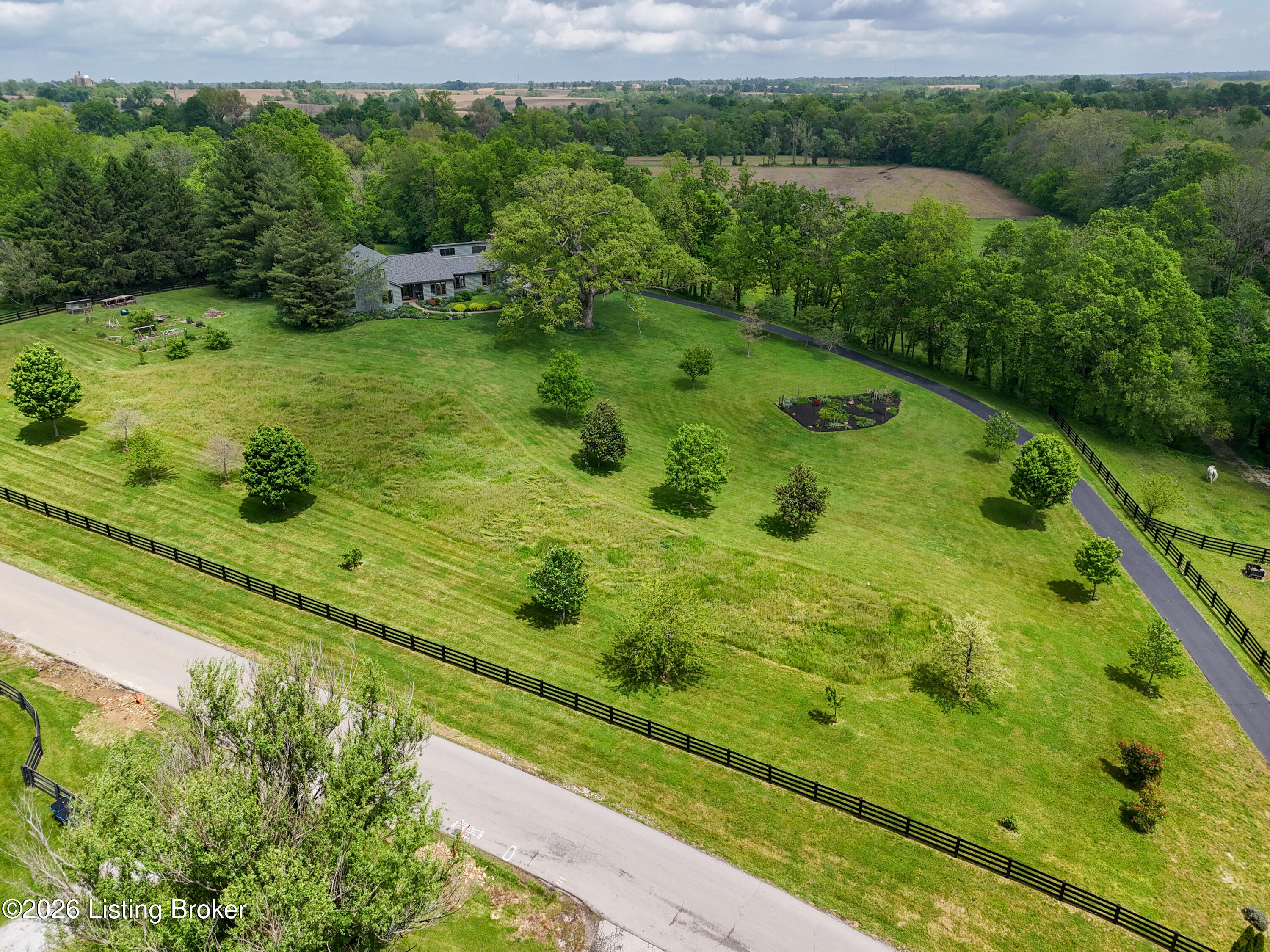 172 Hebron Rd