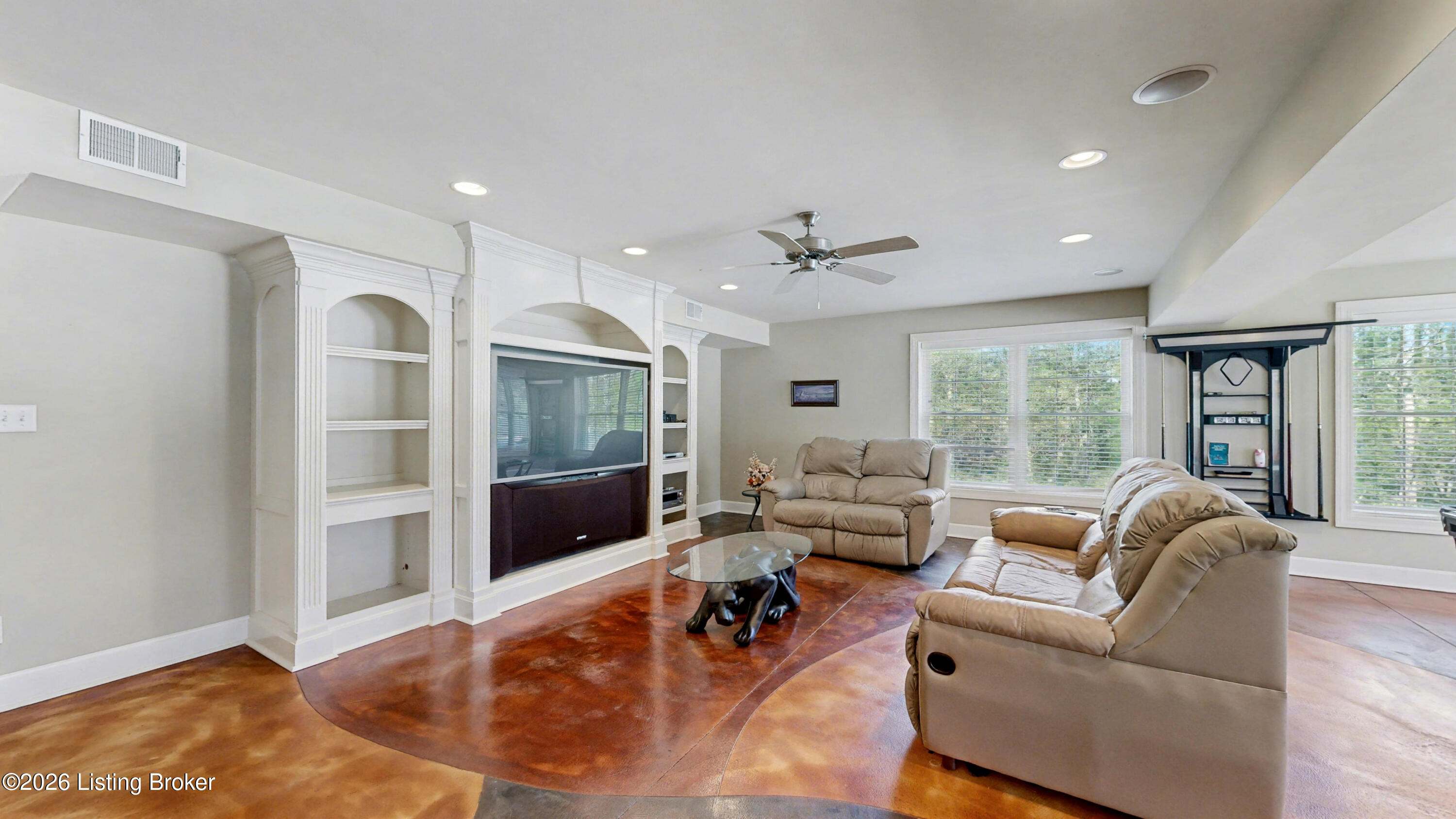 18901 Ridgeleigh Ln
