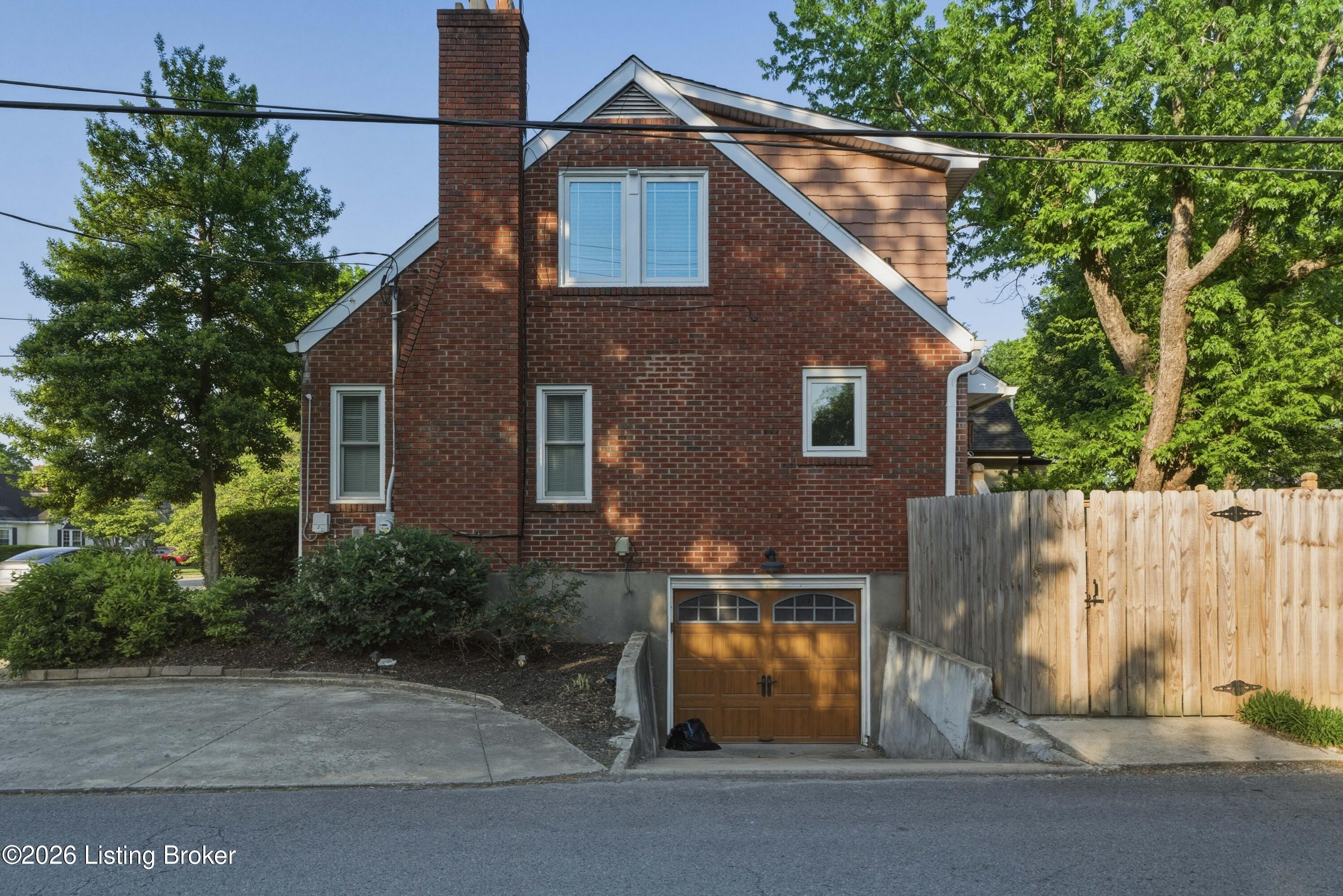 3923 Grandview Ave
