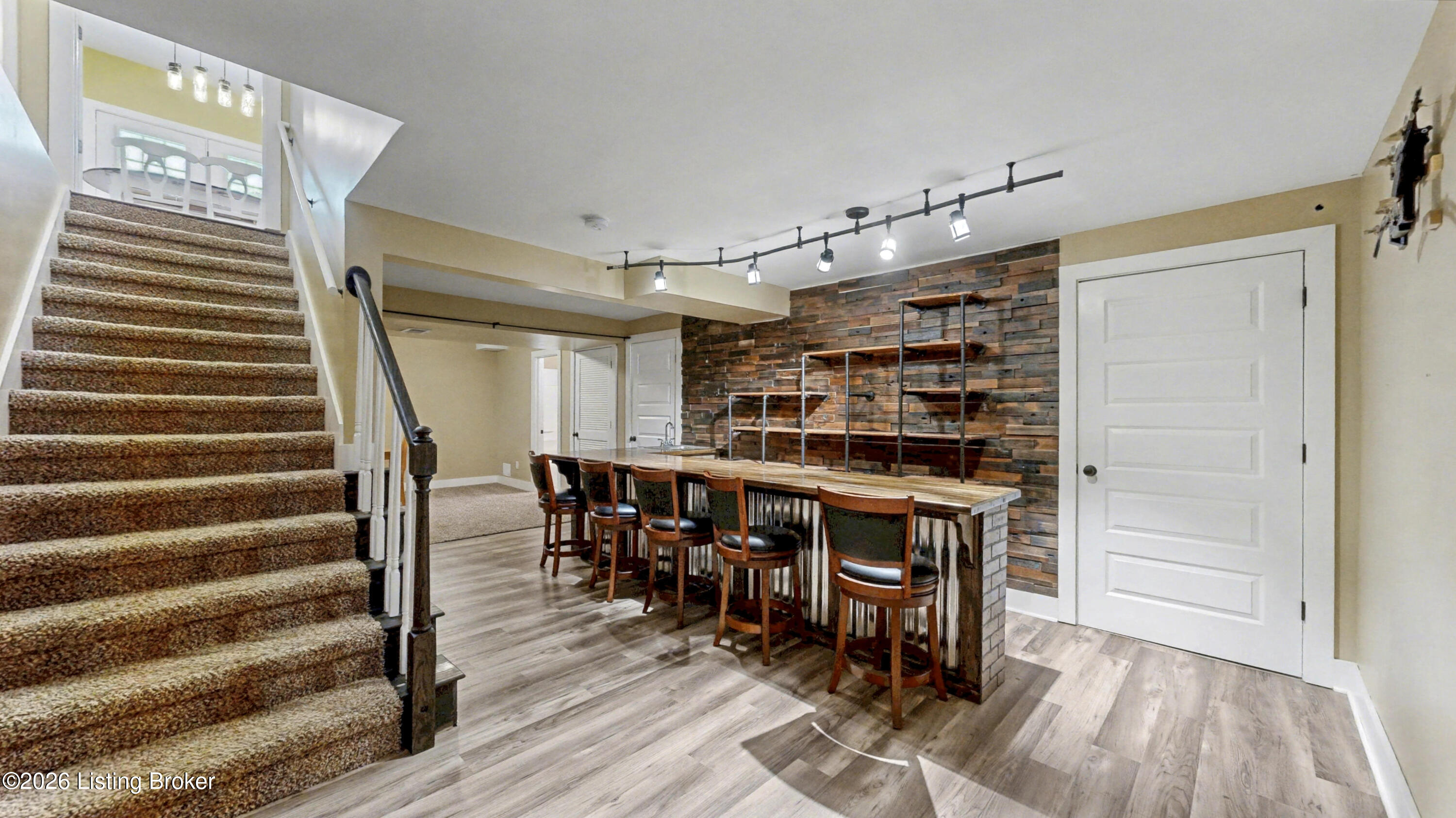 126 Washington Commons Dr
