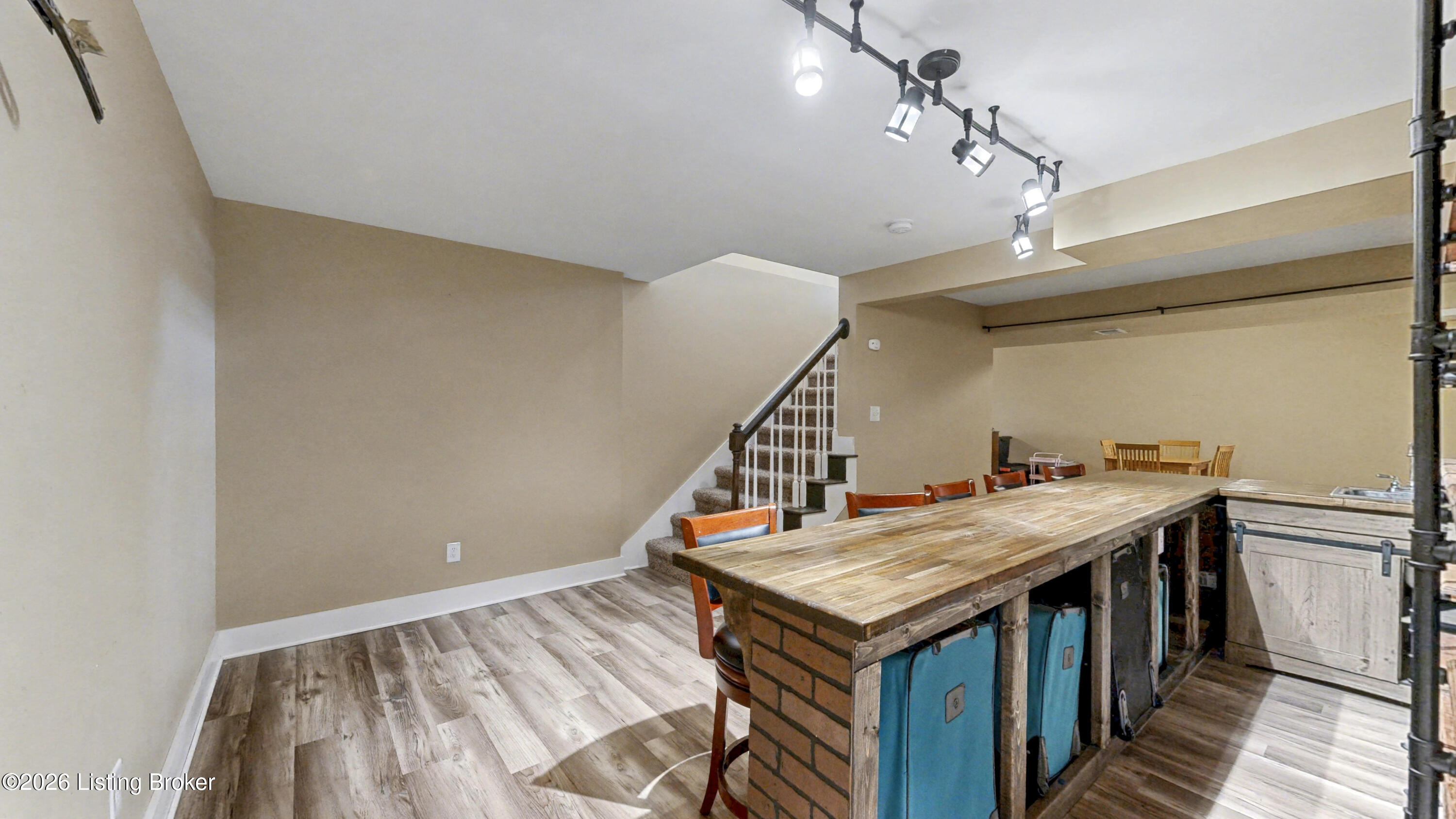 126 Washington Commons Dr