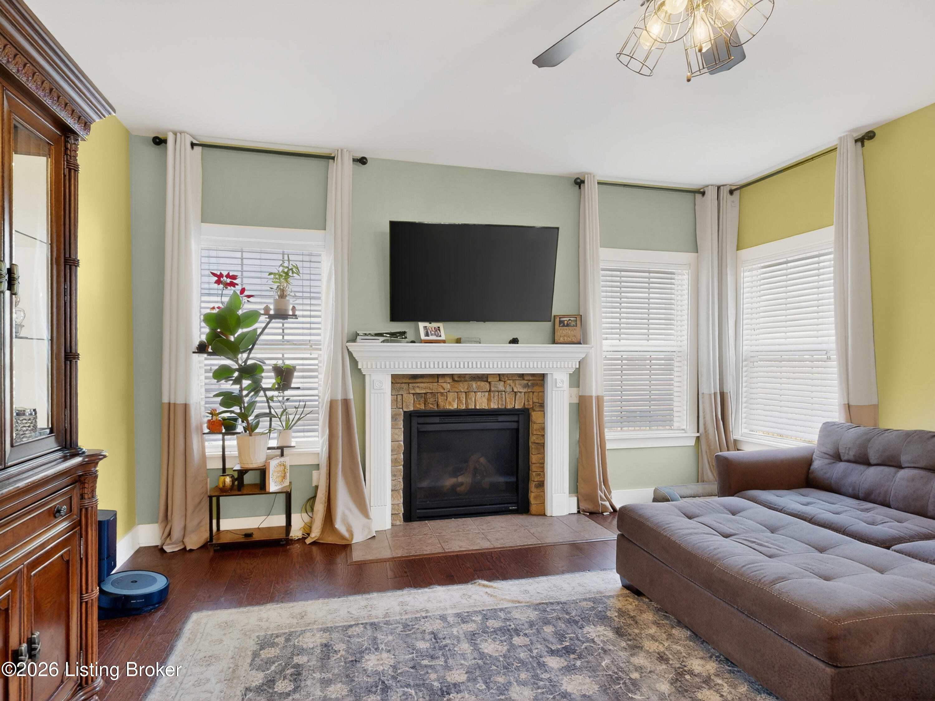 126 Washington Commons Dr