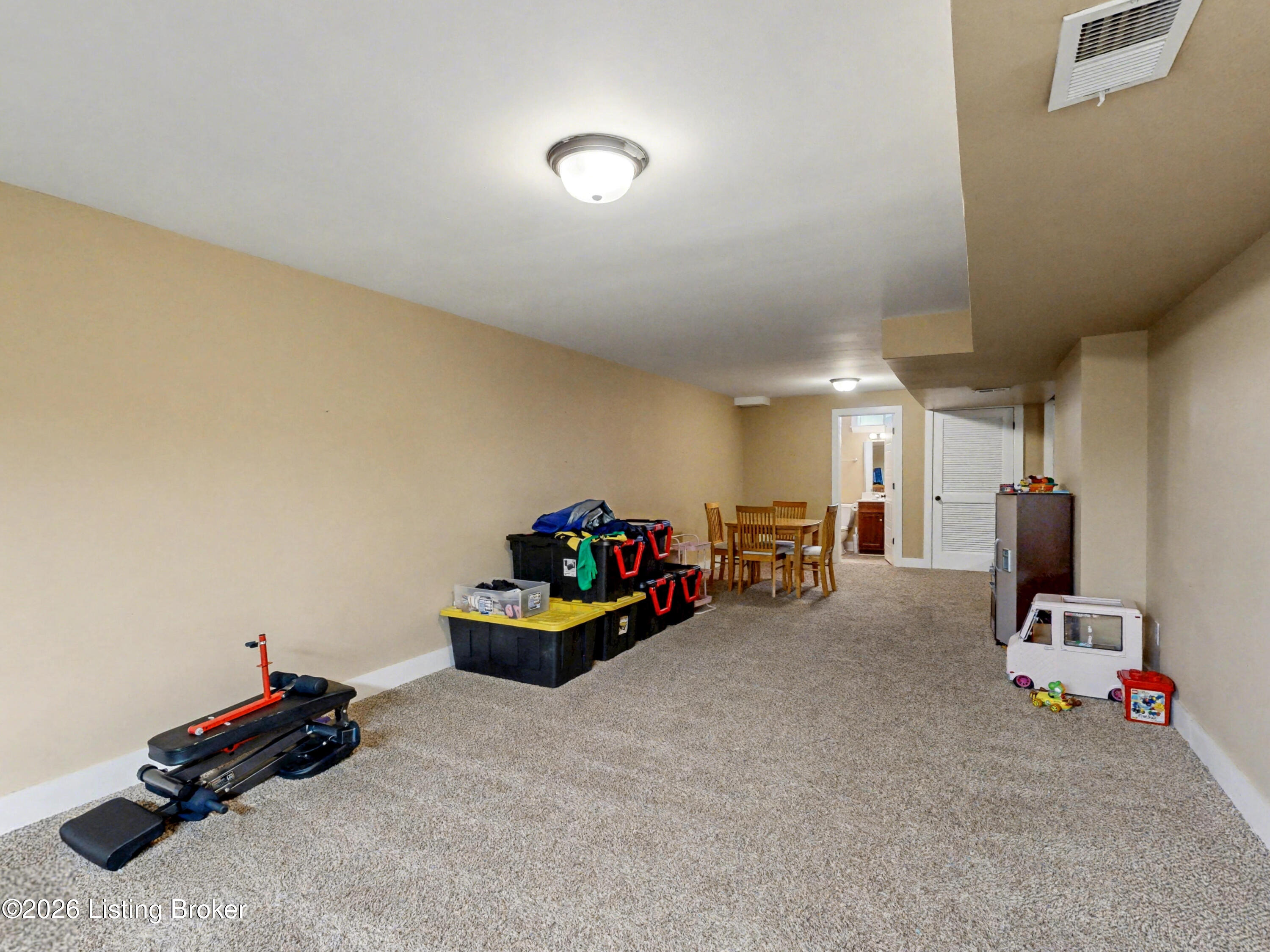 126 Washington Commons Dr