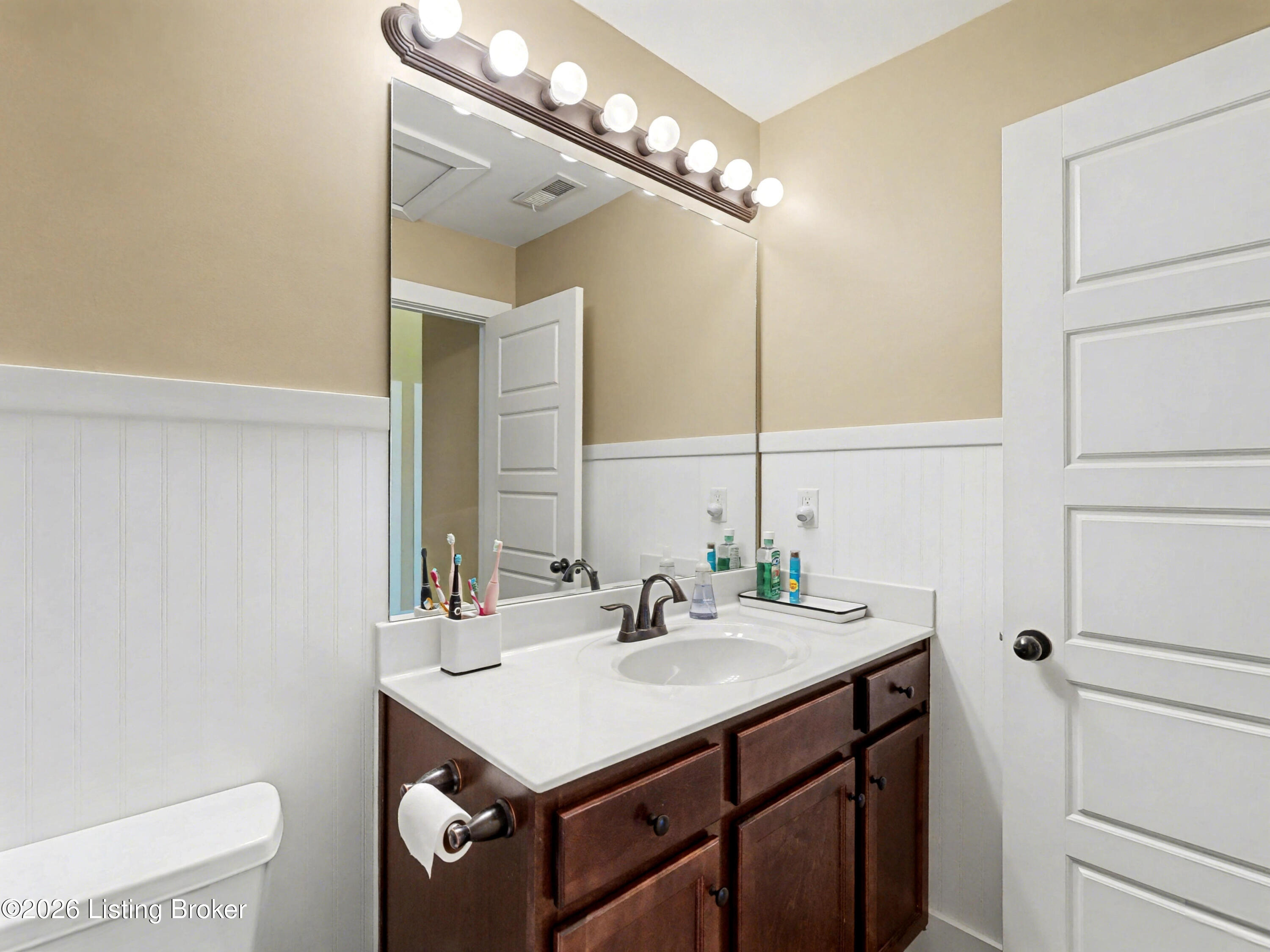 126 Washington Commons Dr