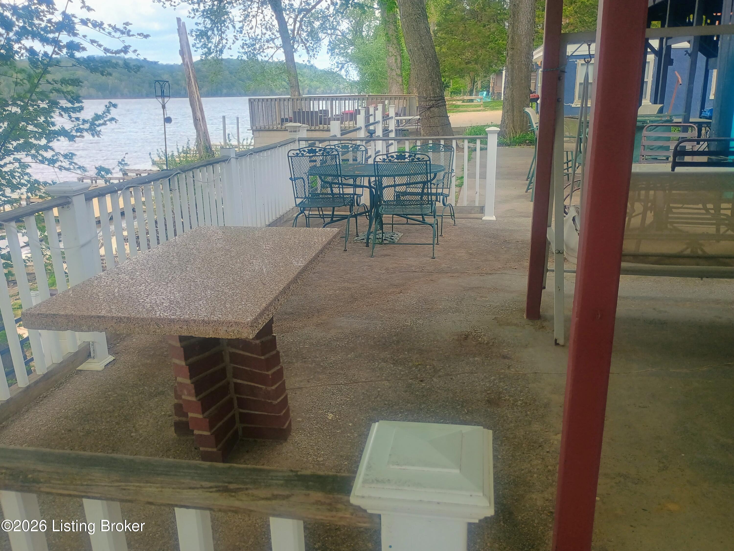 1710 Riverside Dr